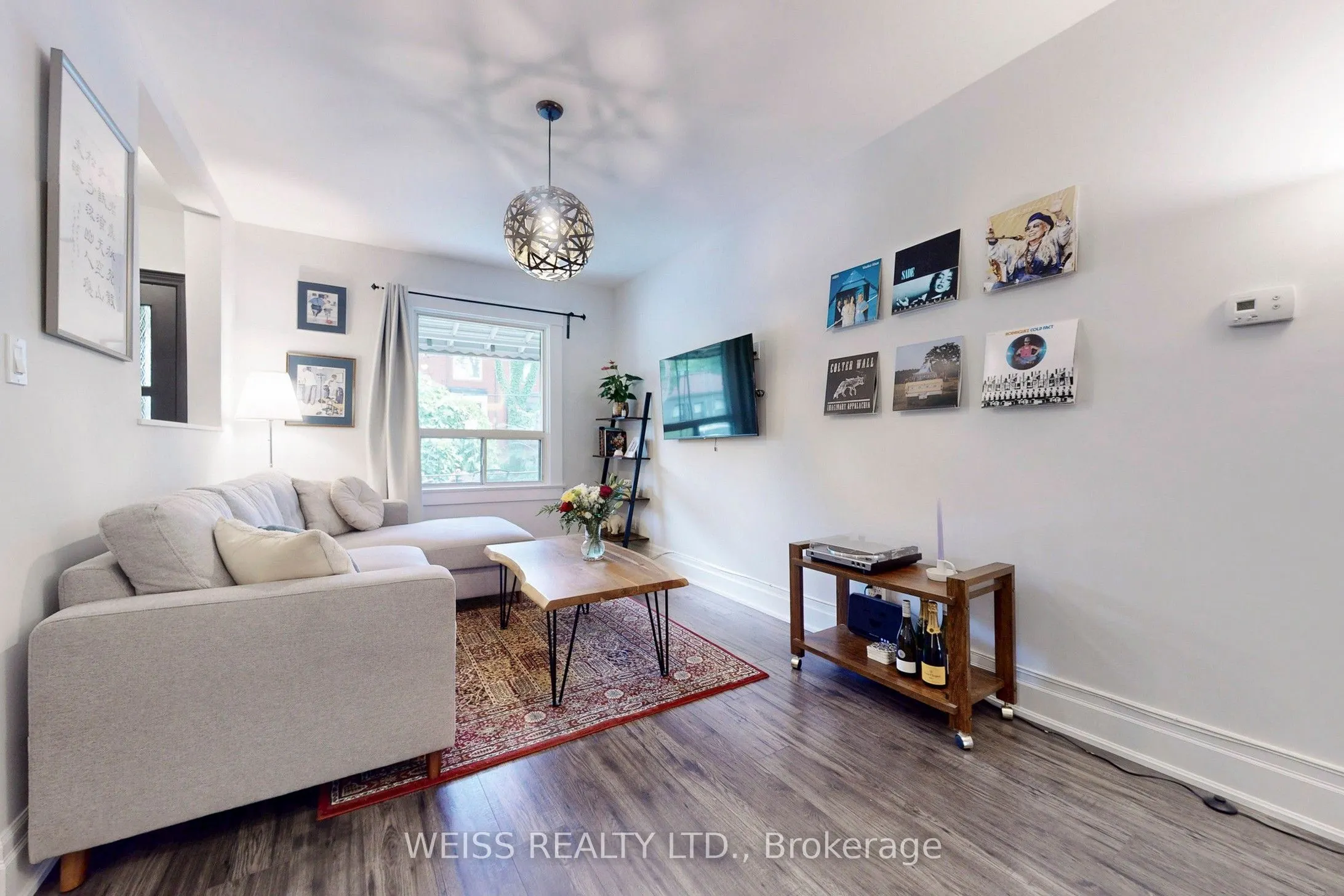 758 Richmond Street W