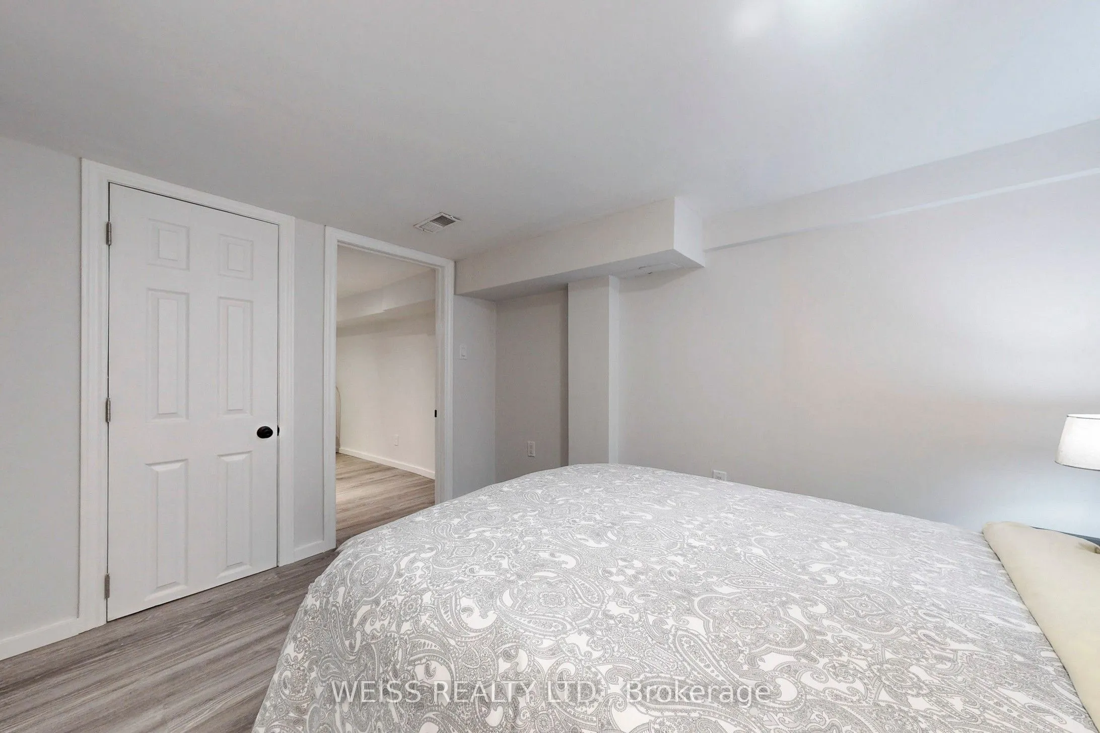 758 Richmond Street W