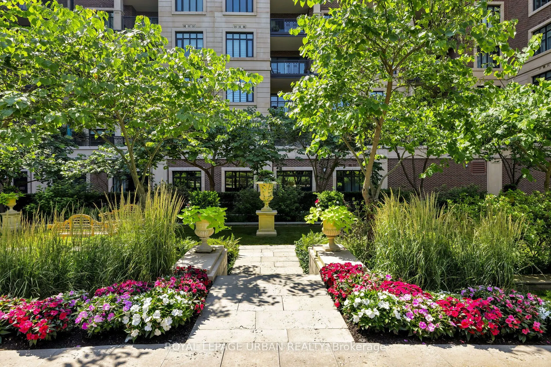 1900 Bayview Avenue, #223