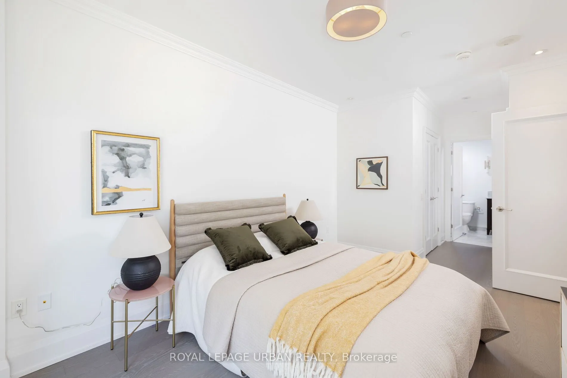 1900 Bayview Avenue, #223