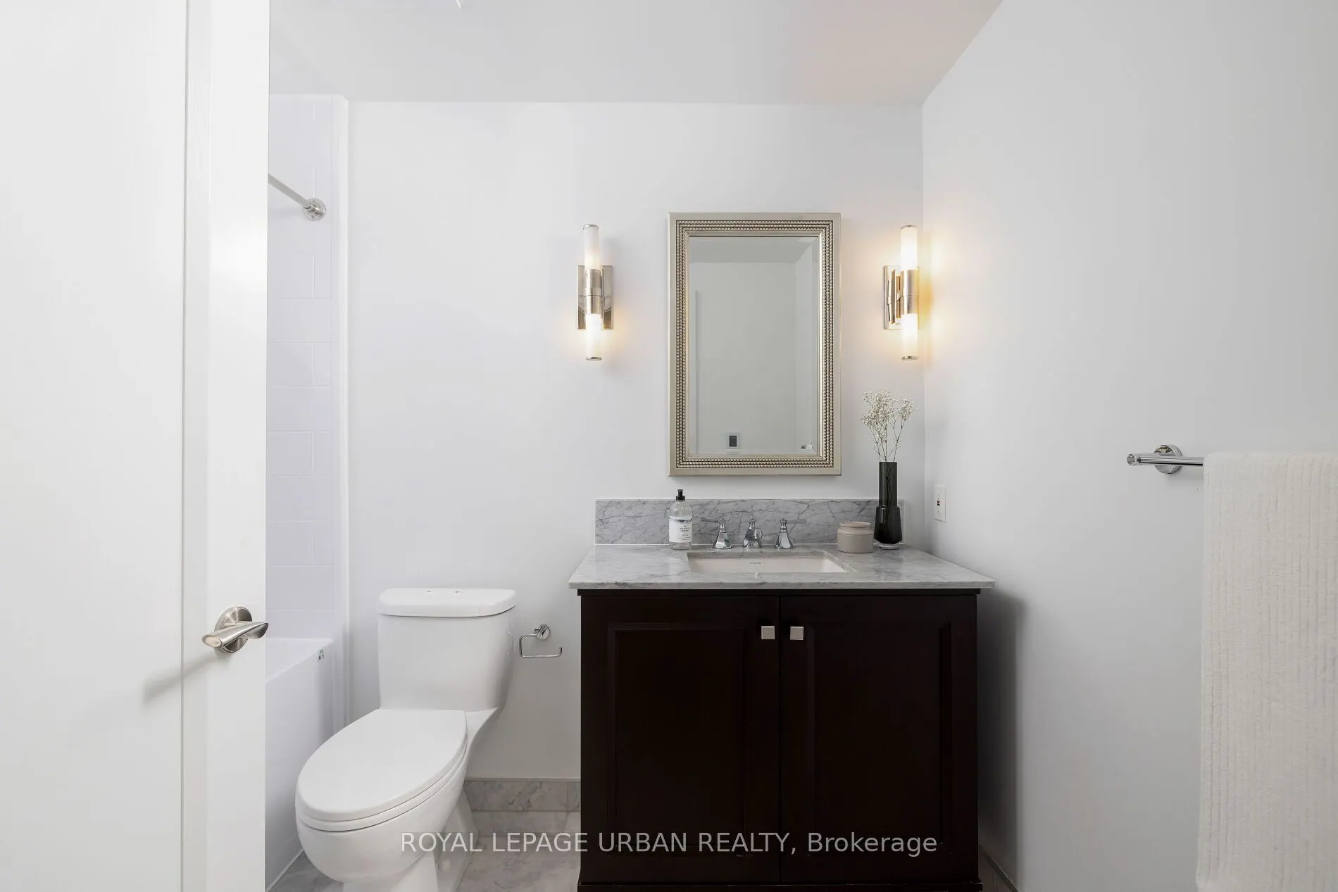 1900 Bayview Avenue, #223