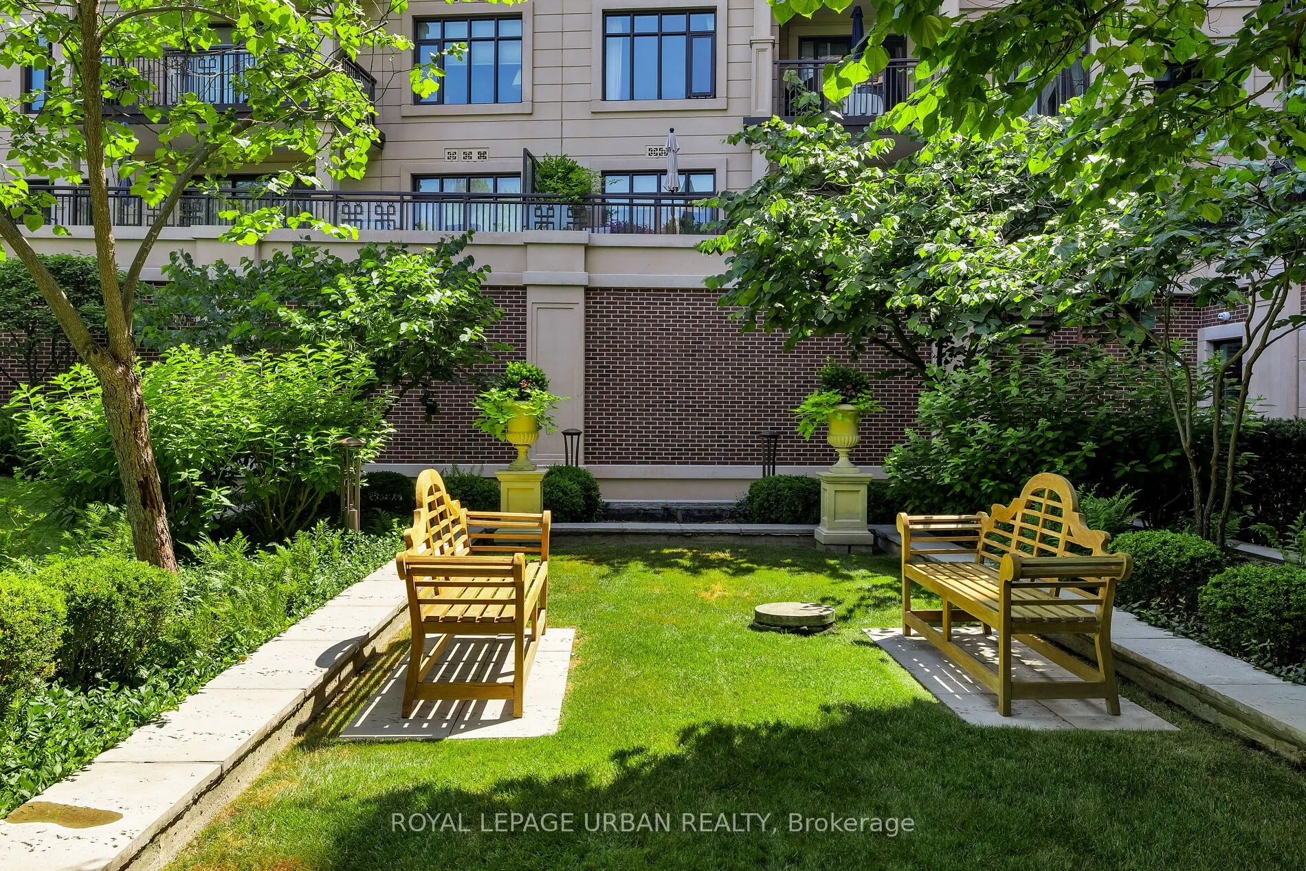 1900 Bayview Avenue, #223
