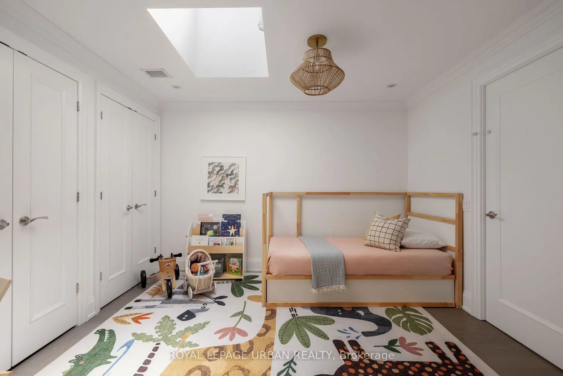 1900 Bayview Avenue, #223