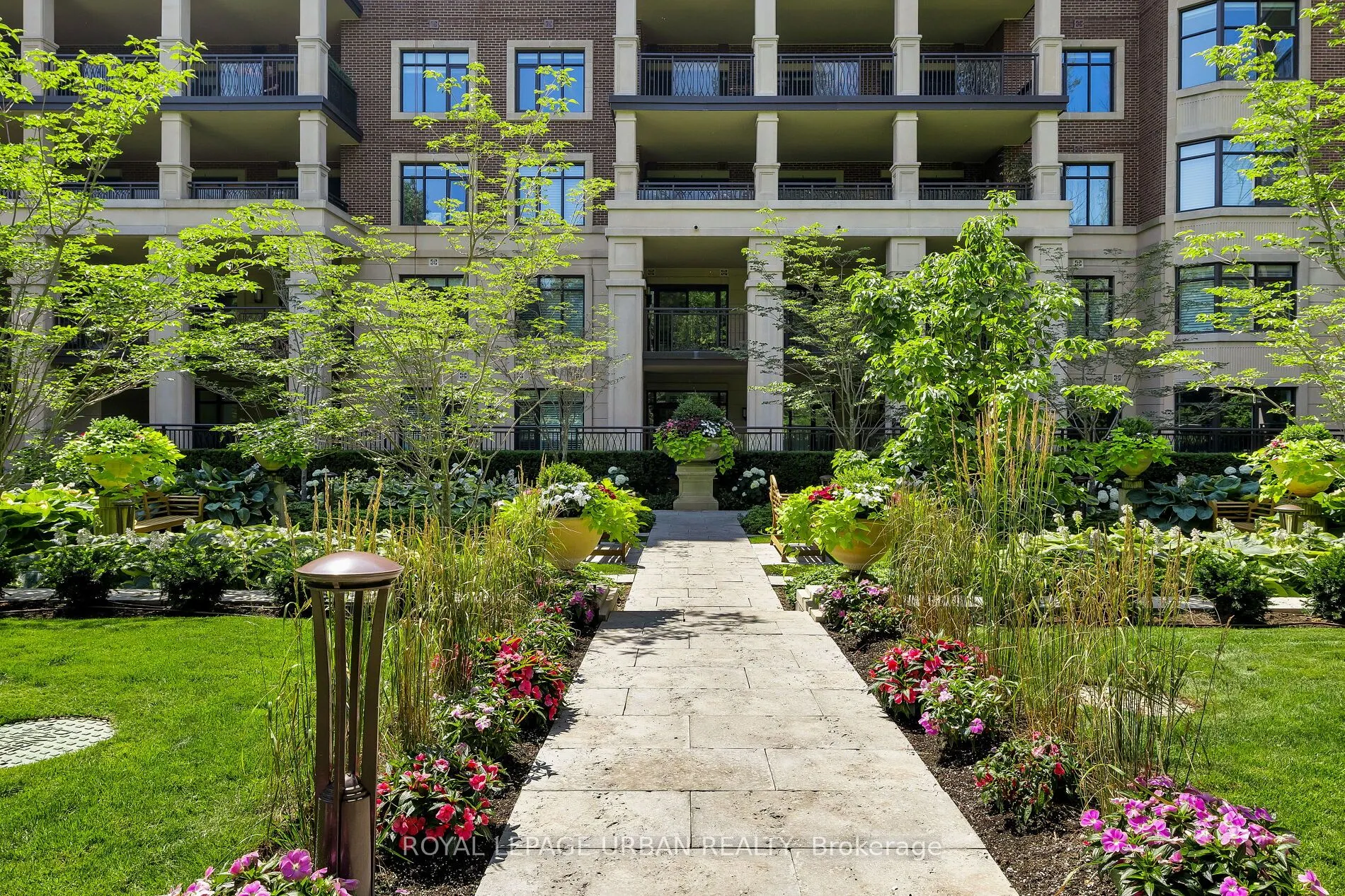 1900 Bayview Avenue, #223