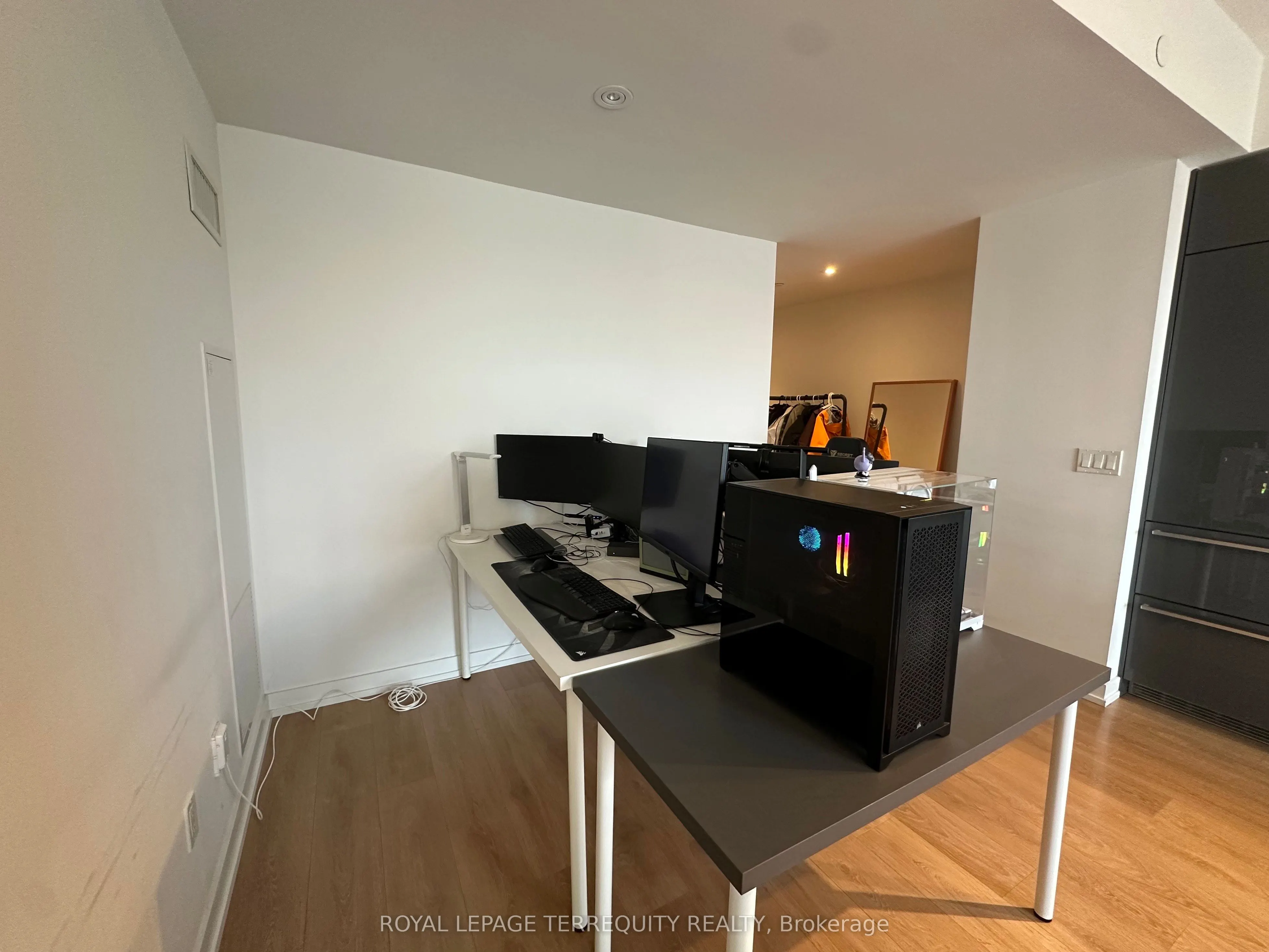 117 Mcmahon Drive E, #511