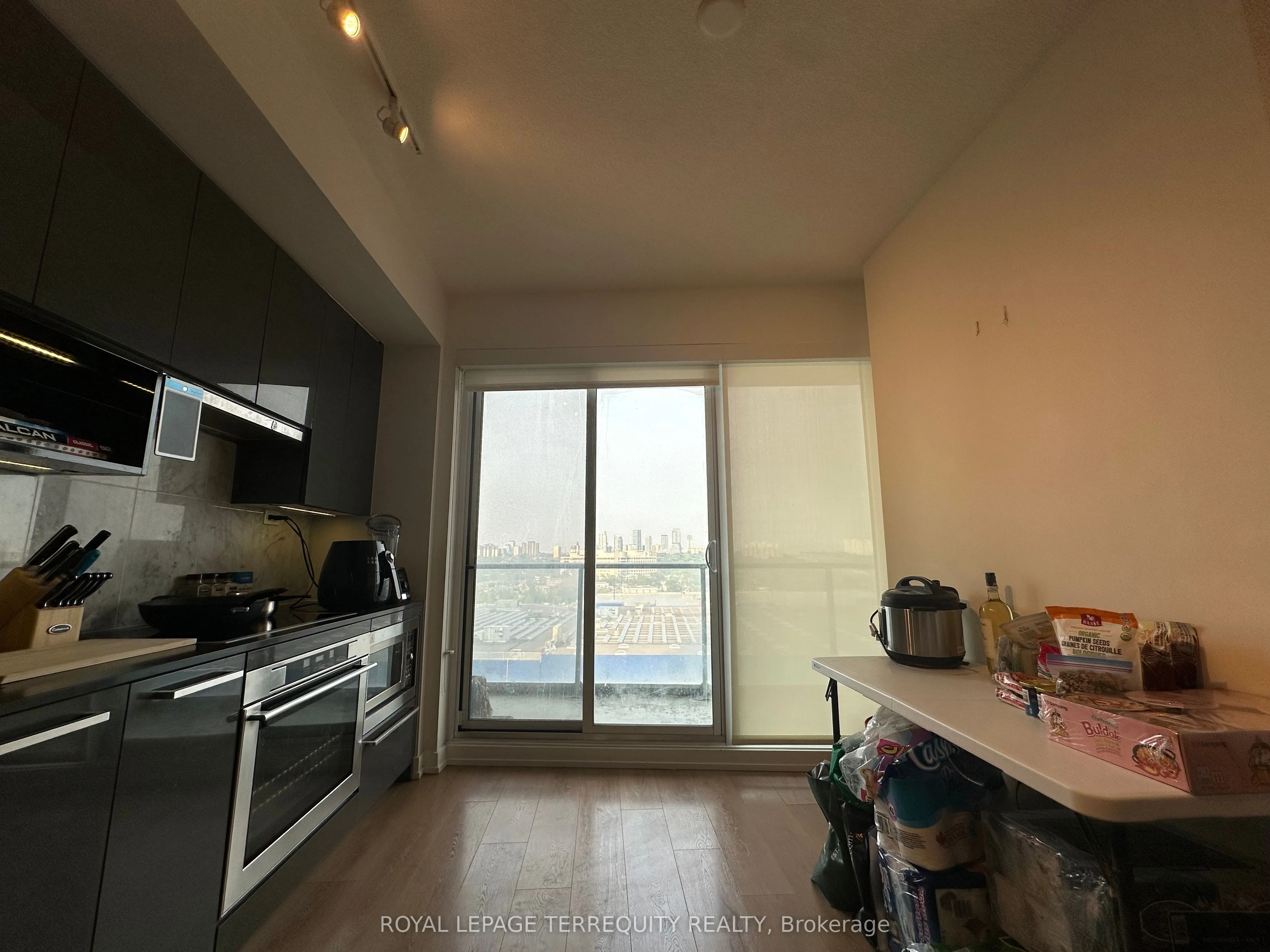 117 Mcmahon Drive E, #511