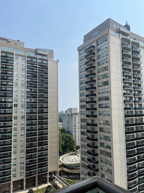 310 Tweedsmuir Avenue, #1404
