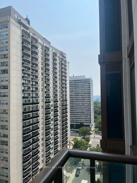 310 Tweedsmuir Avenue, #1404
