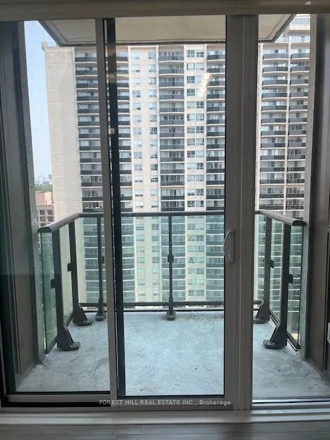 310 Tweedsmuir Avenue, #1404