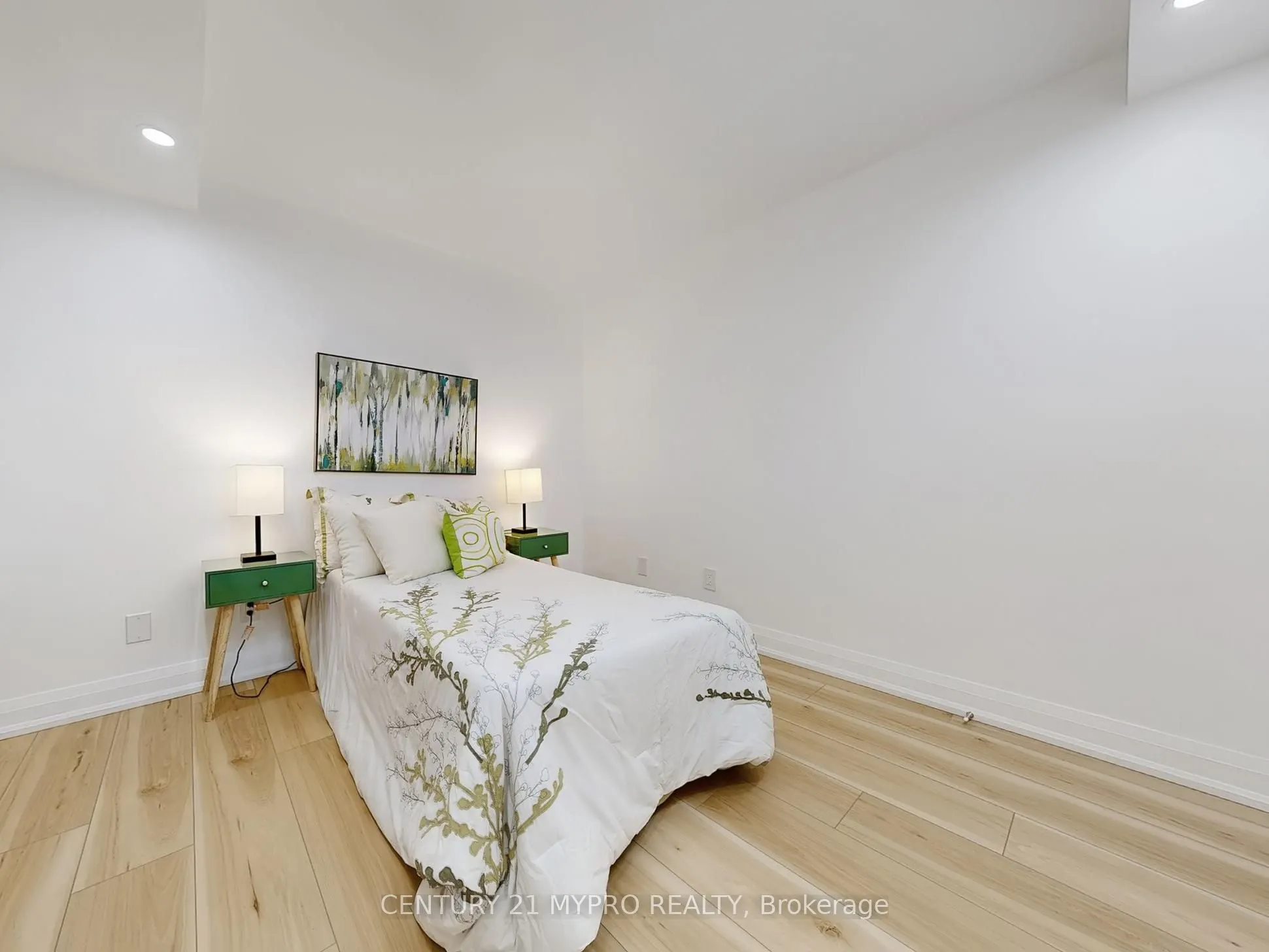 28 Hollywood Avenue, #Sph207
