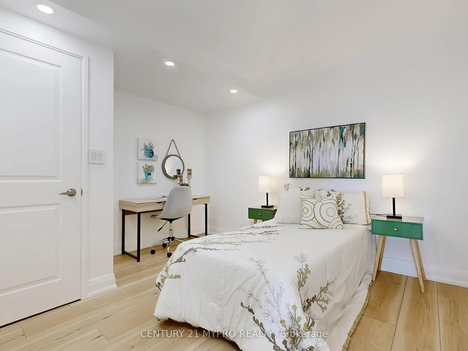 28 Hollywood Avenue, #Sph207