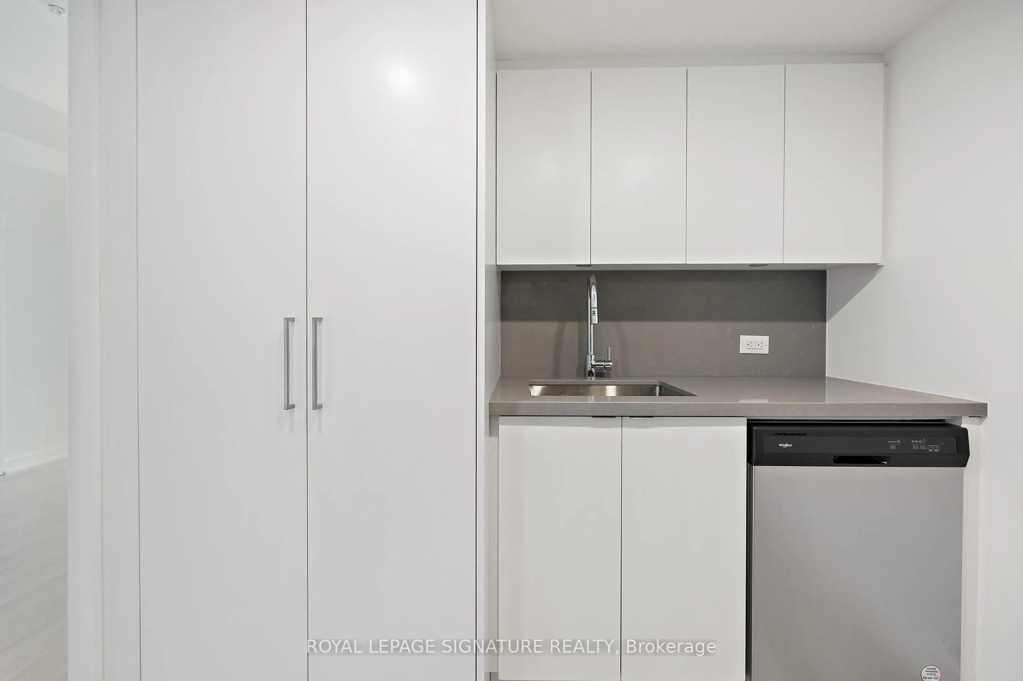 30 Tretti Way, #824
