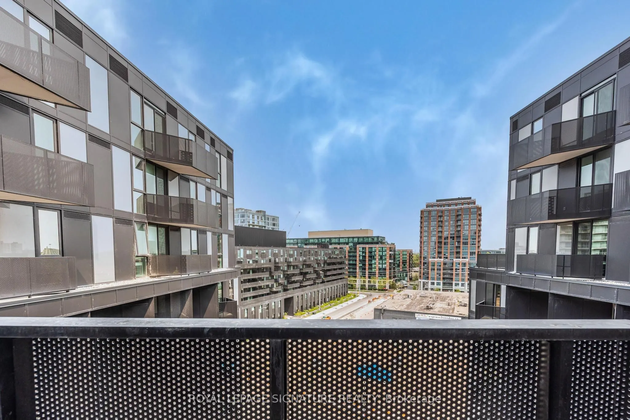 30 Tretti Way, #824