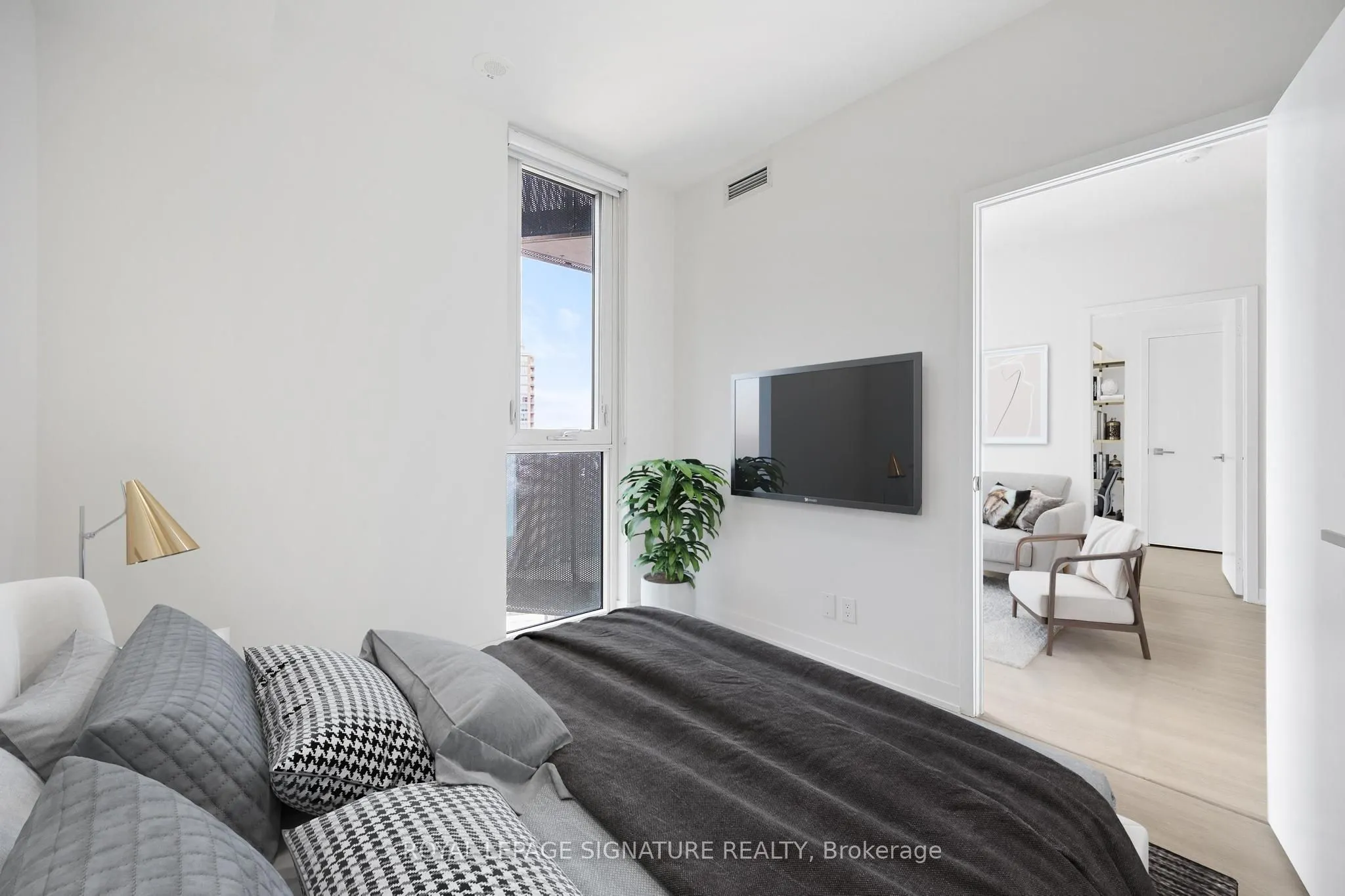30 Tretti Way, #824