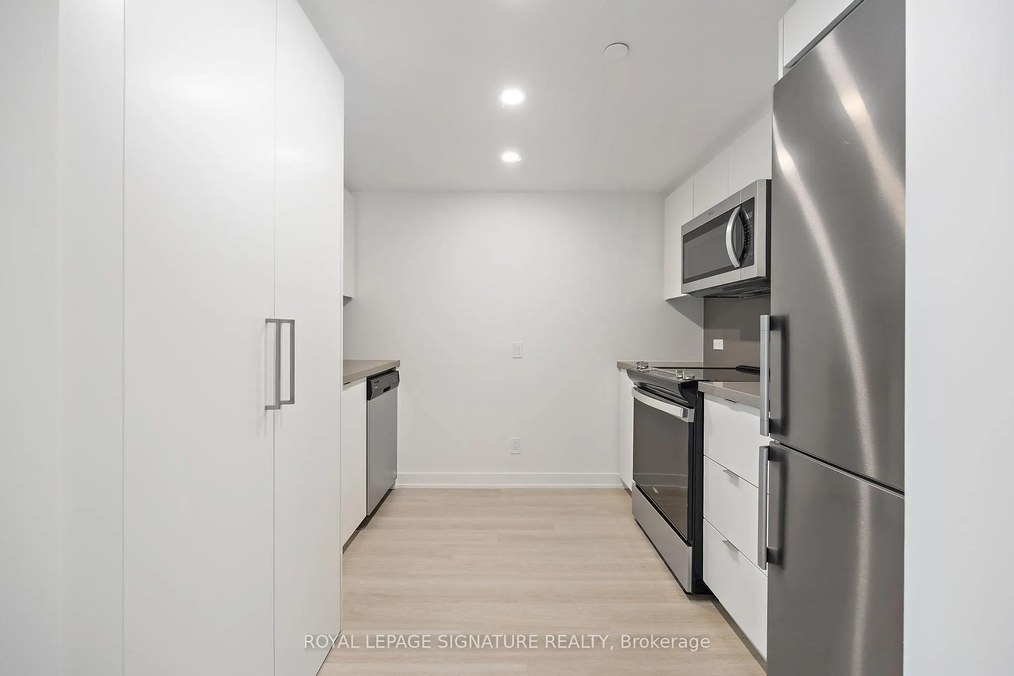 30 Tretti Way, #824