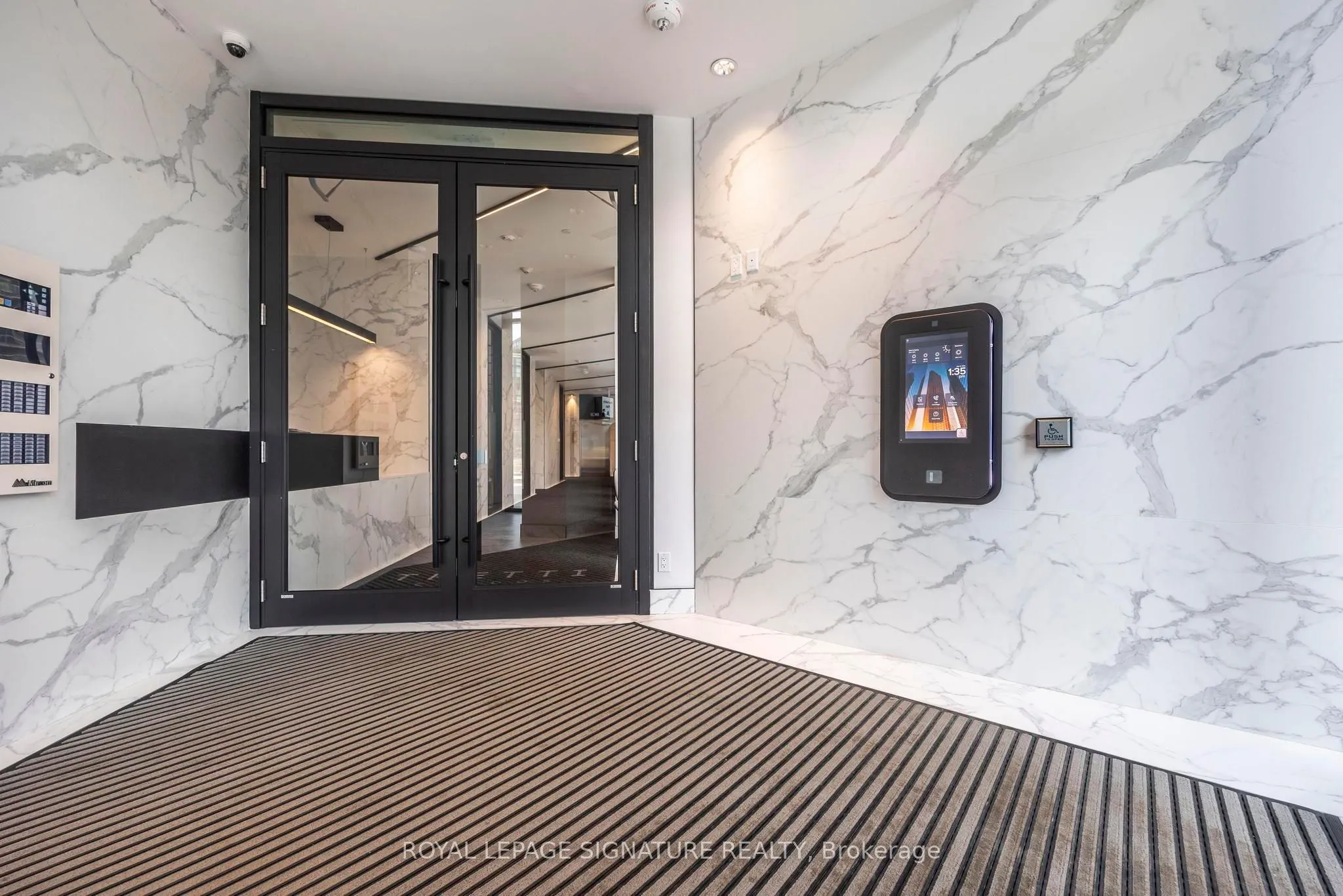 30 Tretti Way, #824