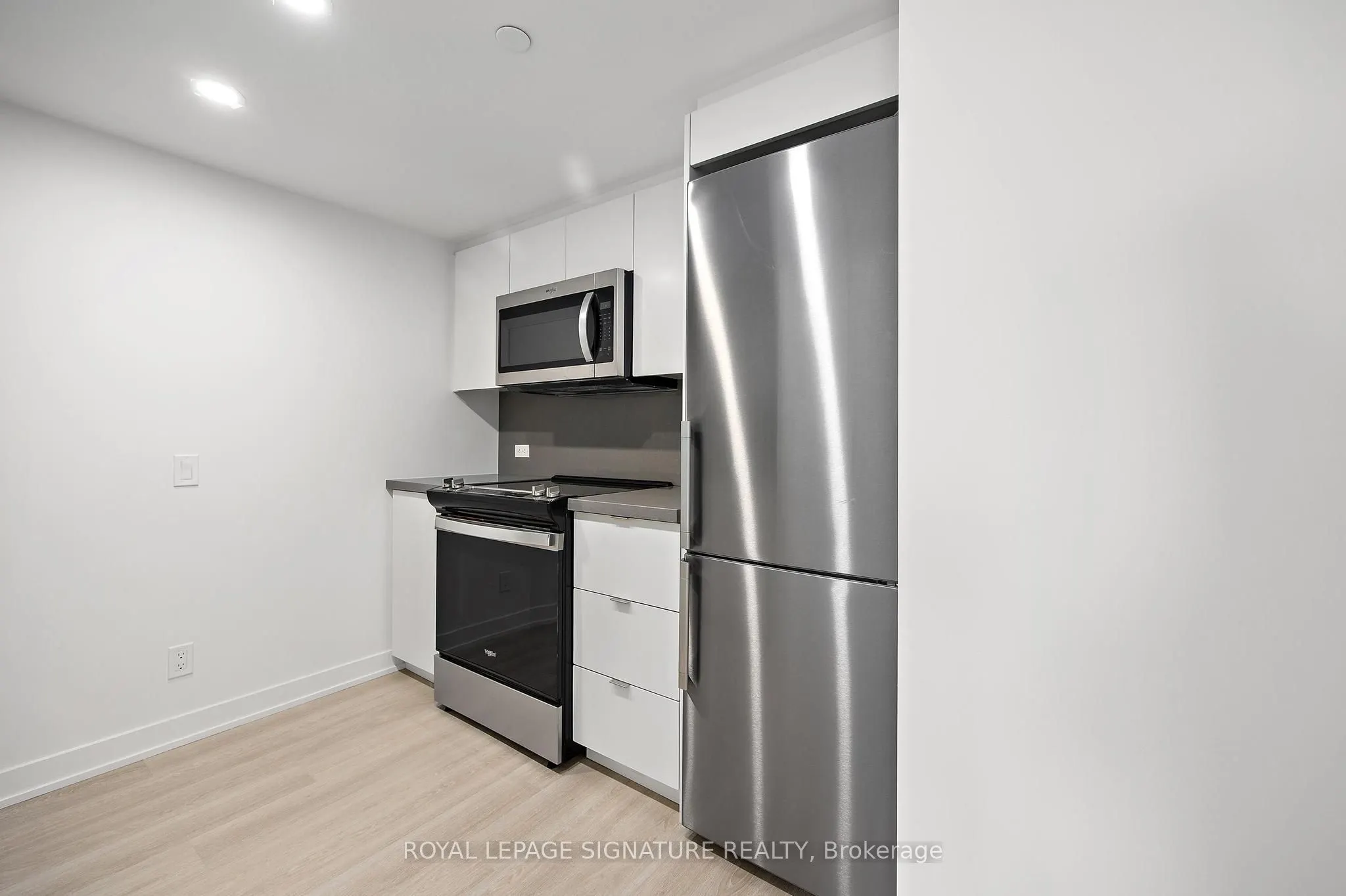 30 Tretti Way, #824