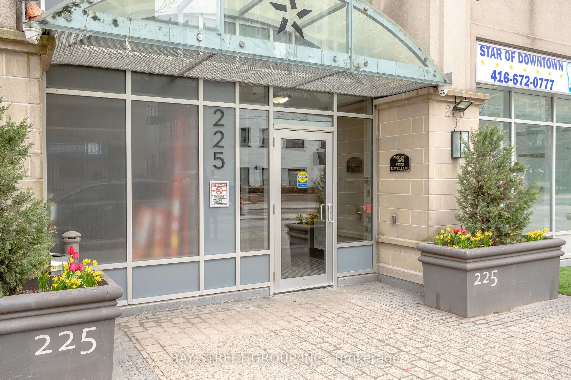 225 Wellesley Street E, #612