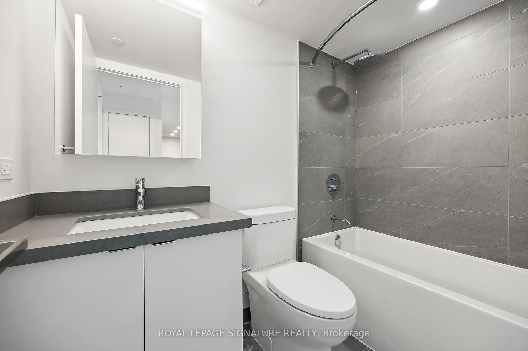 30 Tretti Way, #824