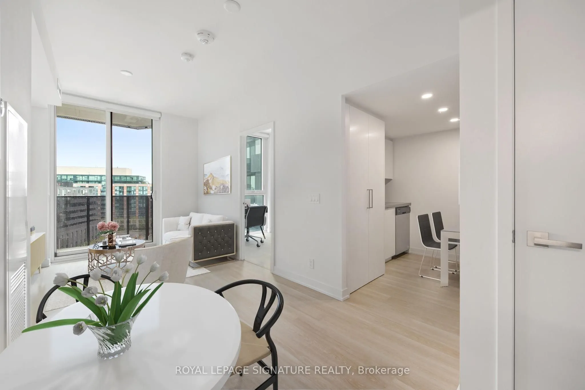 30 Tretti Way, #824