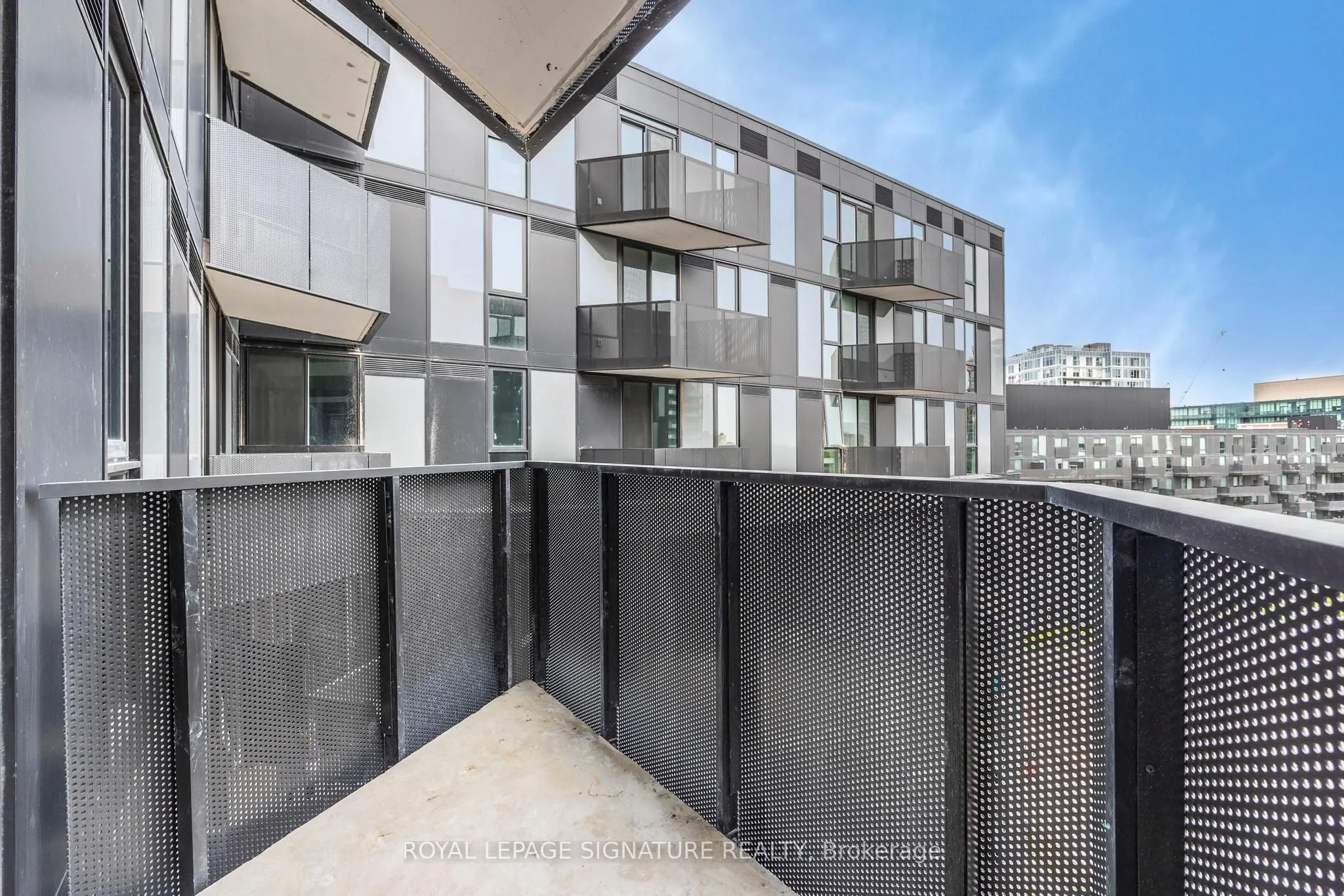 30 Tretti Way, #824