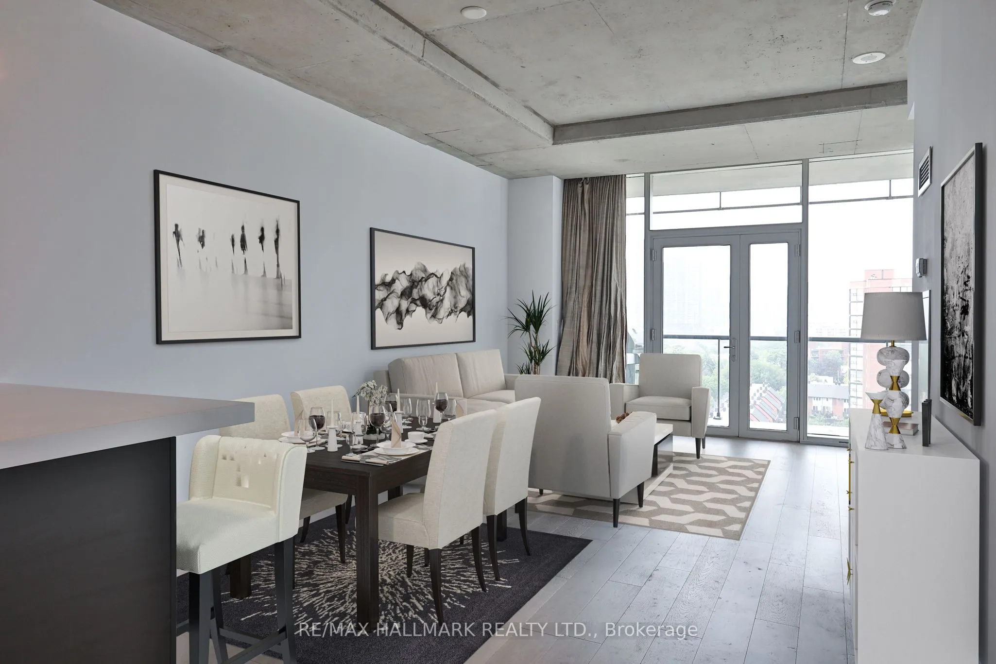 552 Wellington Street W, #1105