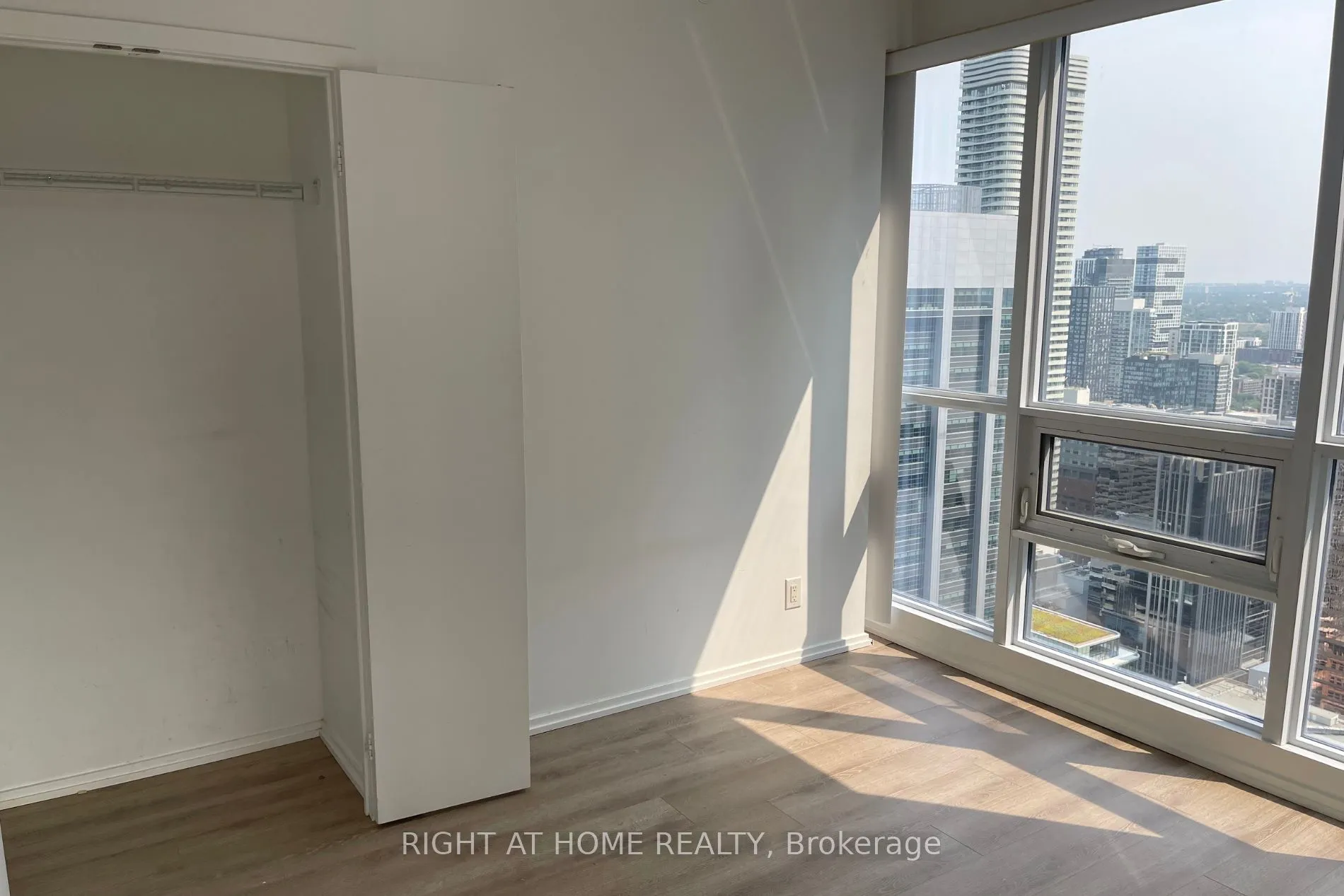 70 Temperance Street, #4406