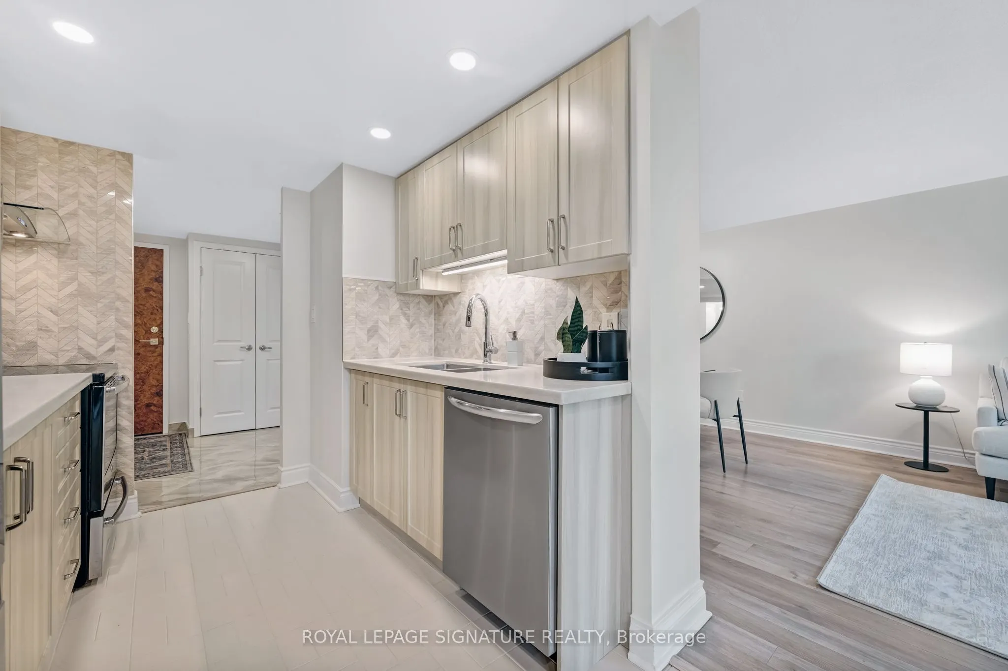 10 Kenneth Avenue, #406