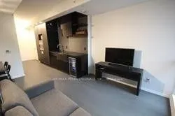70 Temperance Street, #905