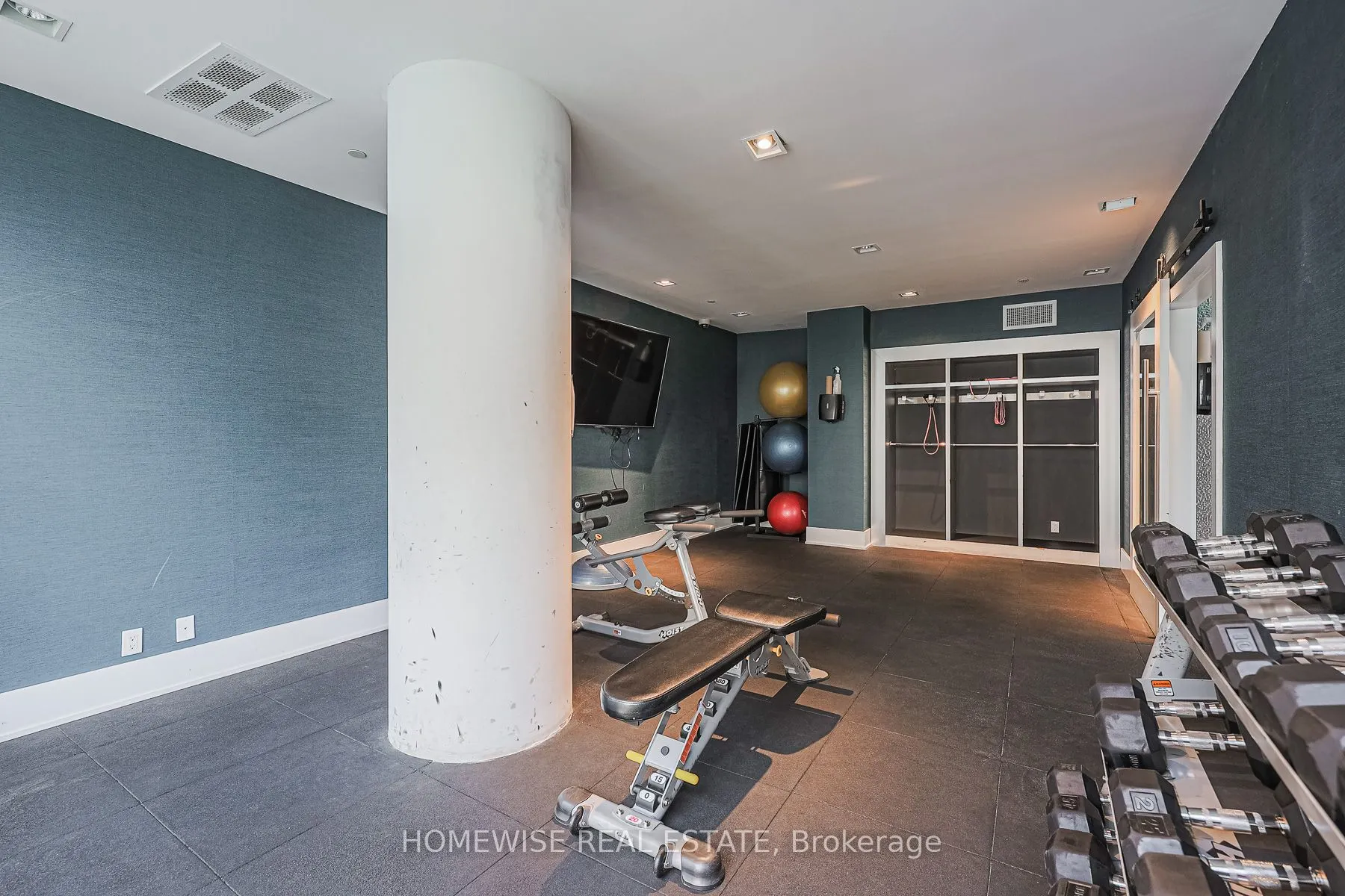 181 Bedford Road, #908