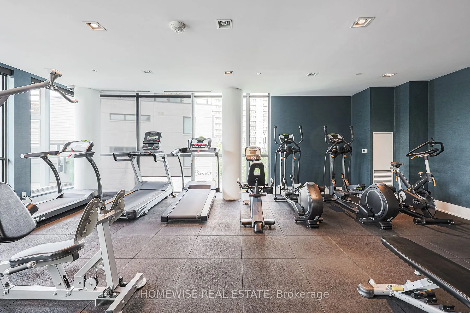 181 Bedford Road, #908