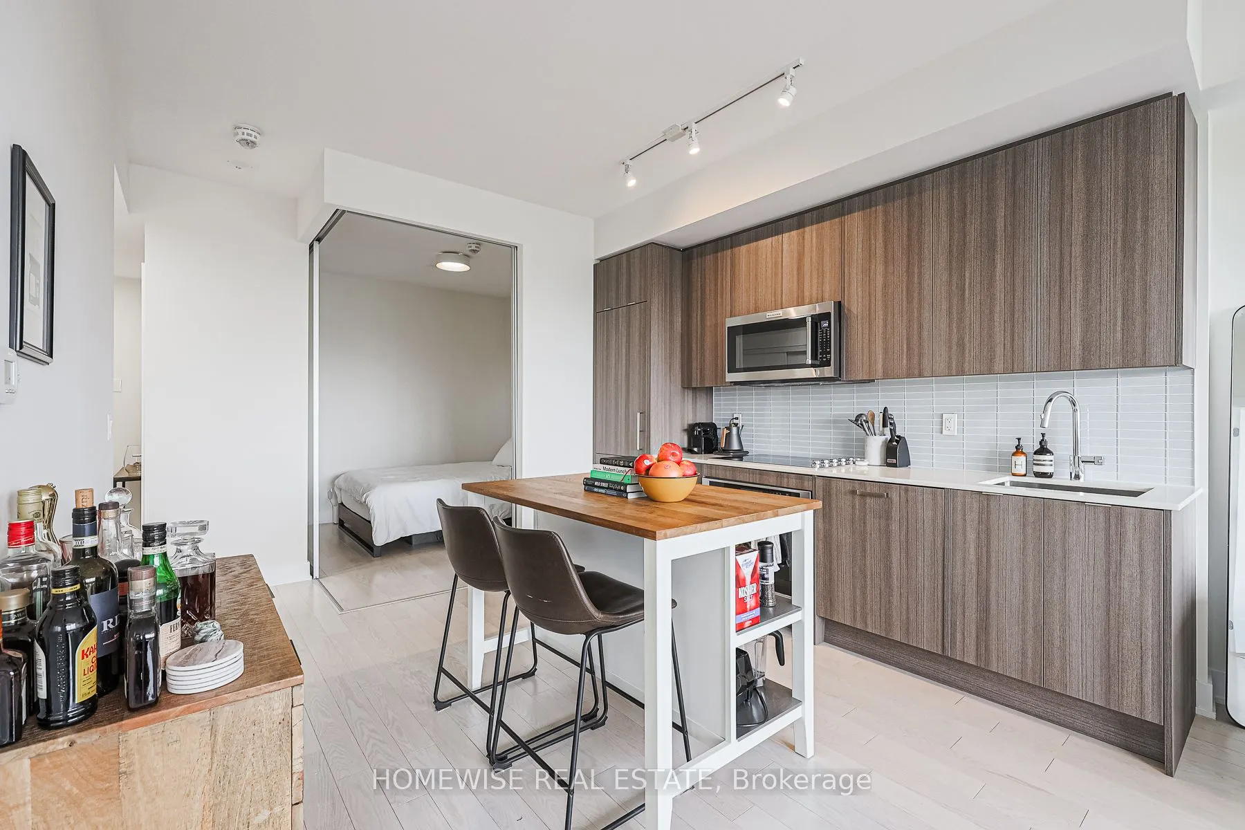 181 Bedford Road, #908