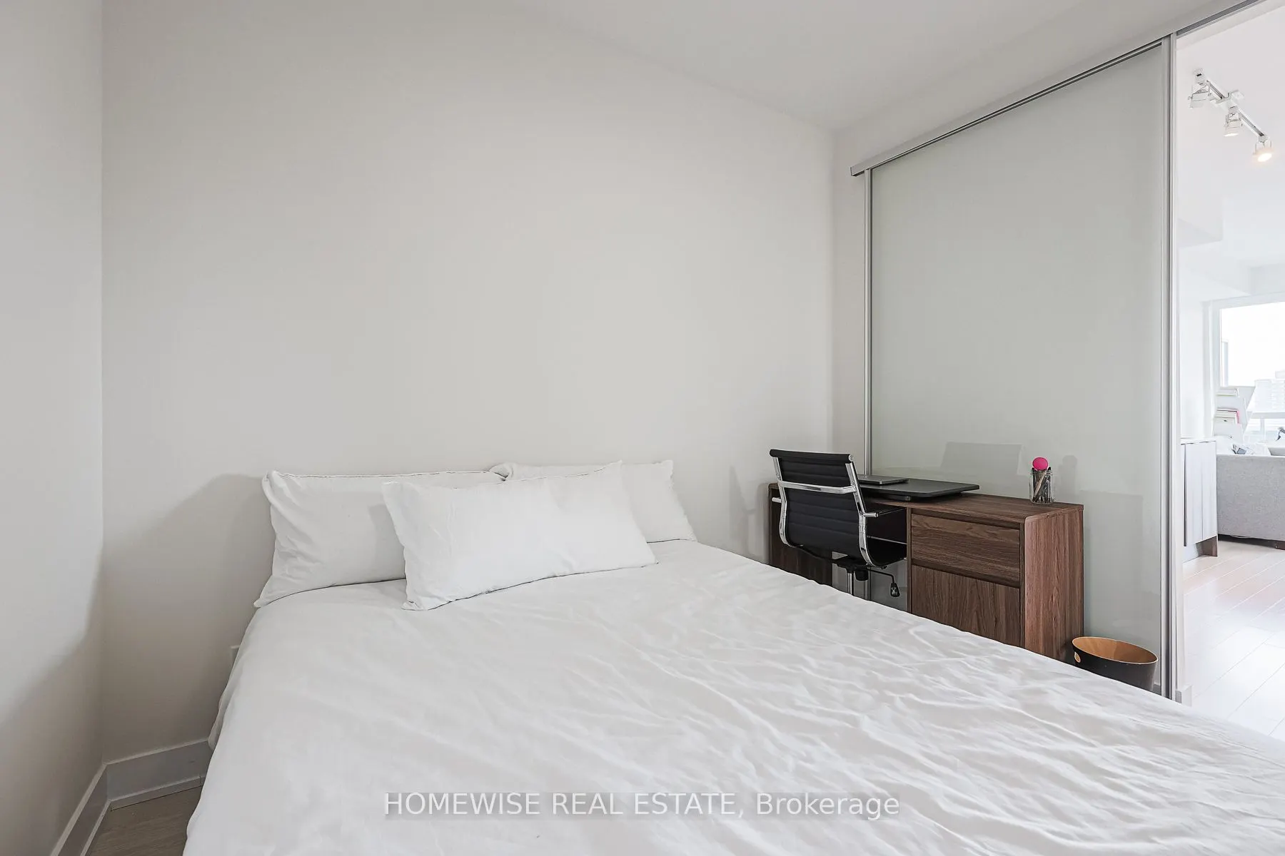 181 Bedford Road, #908