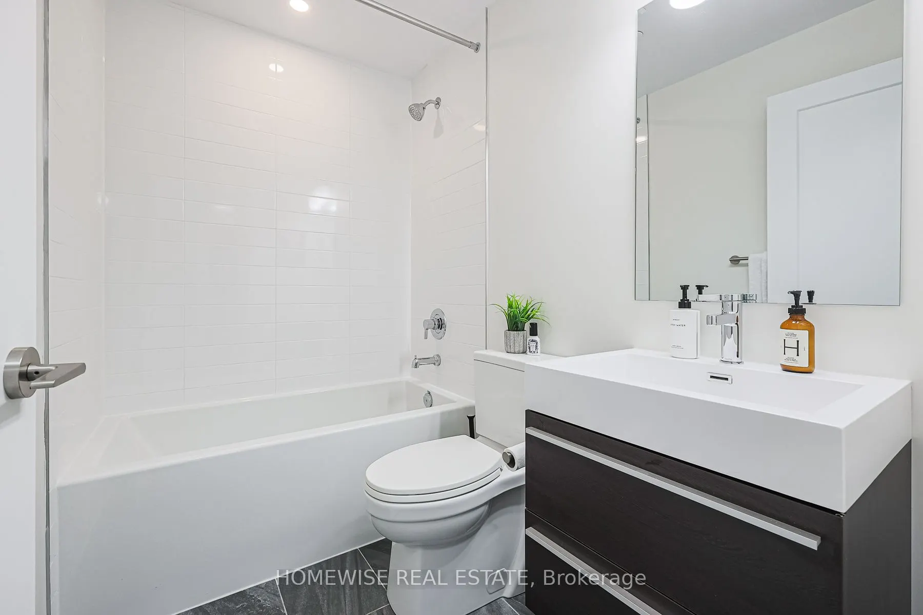181 Bedford Road, #908