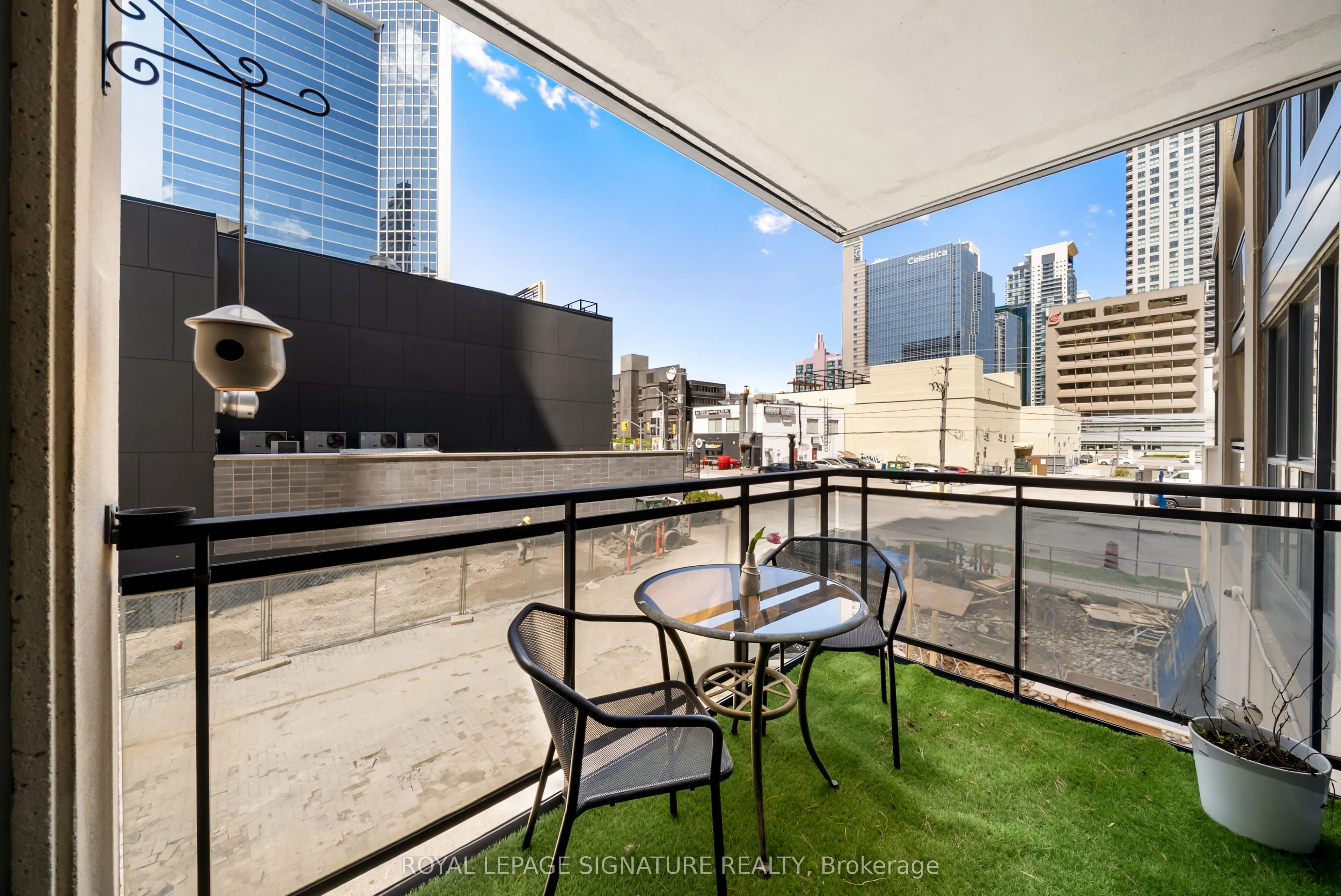 18 Hollywood Avenue, #206