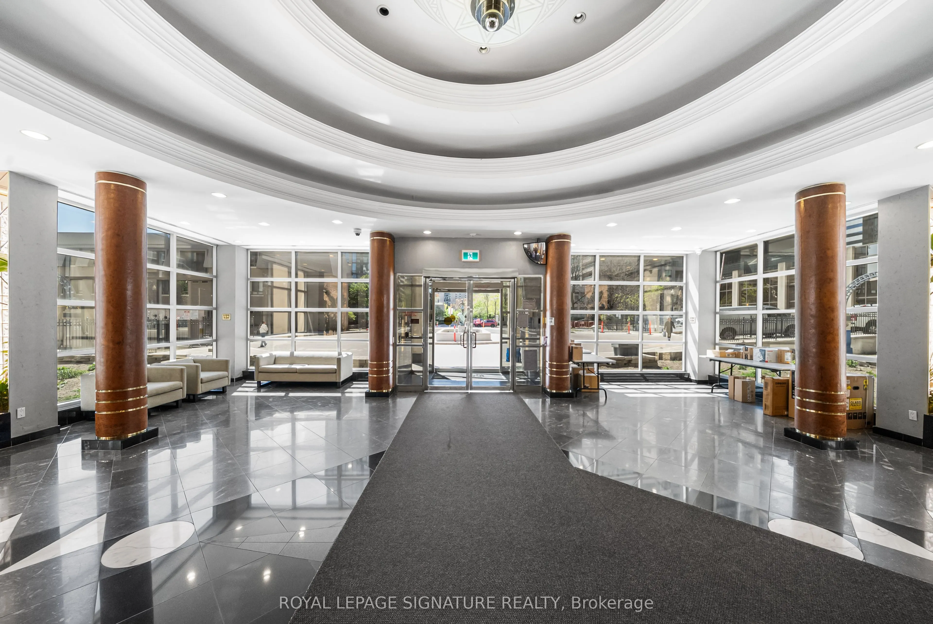 18 Hollywood Avenue, #206
