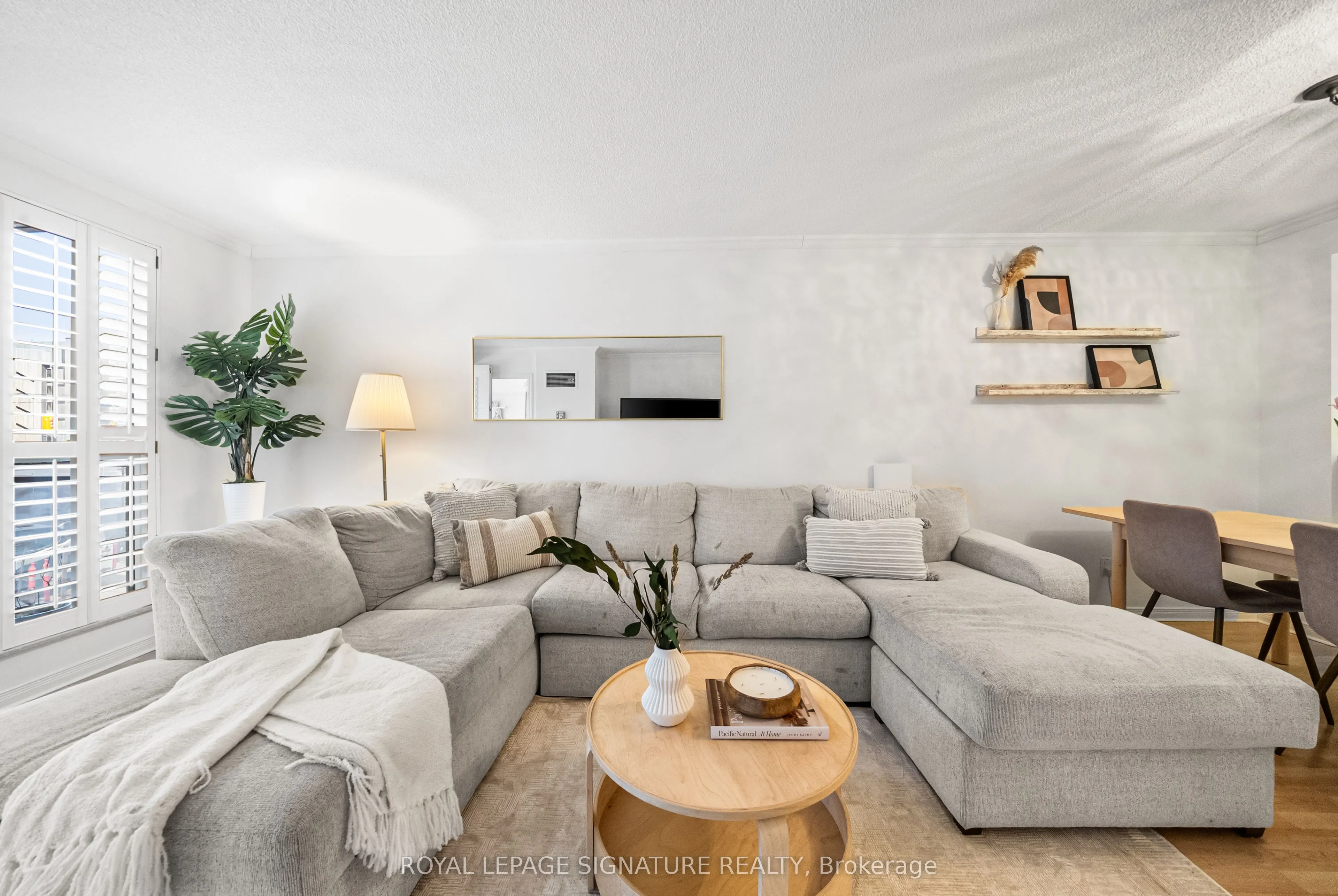 18 Hollywood Avenue, #206
