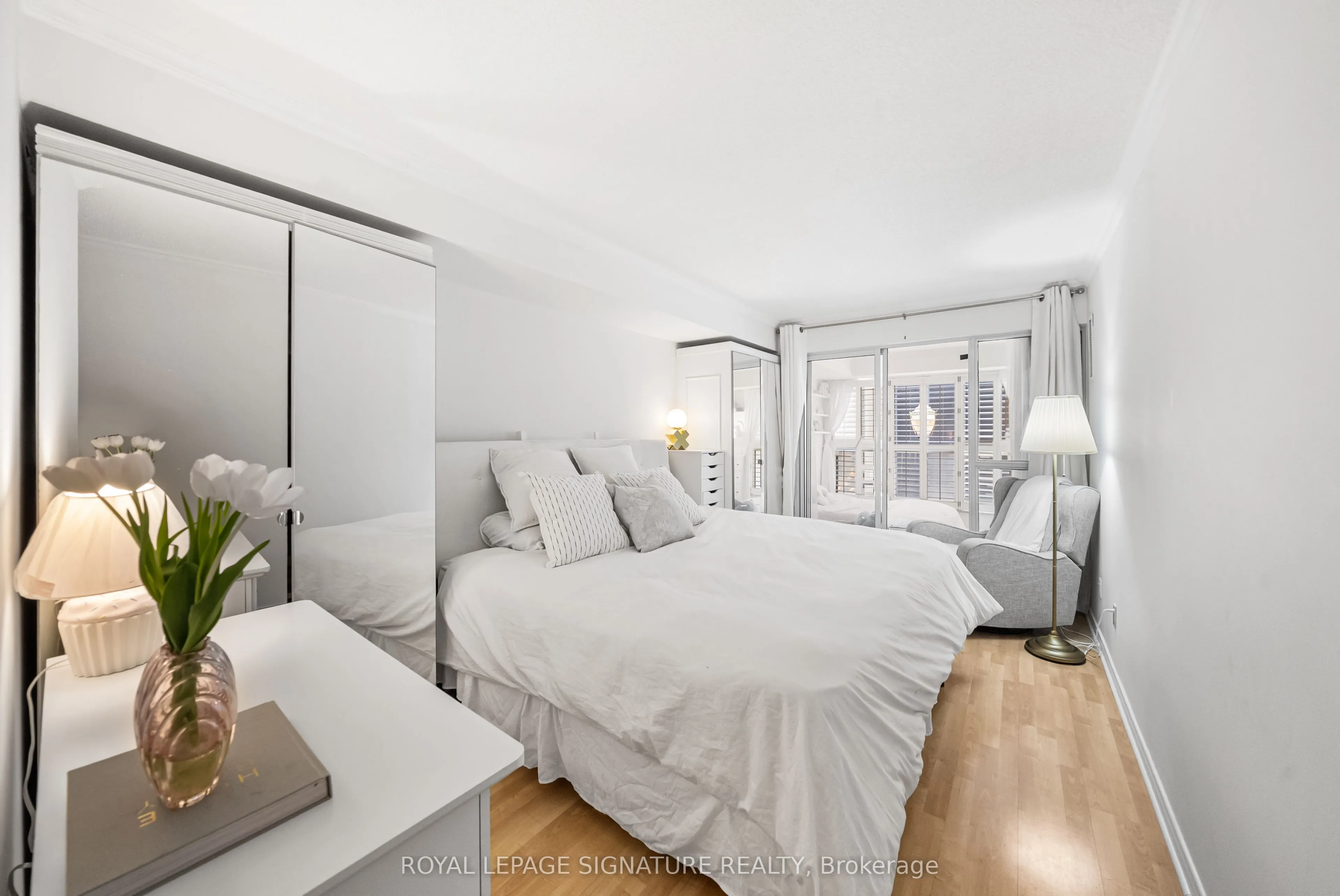 18 Hollywood Avenue, #206