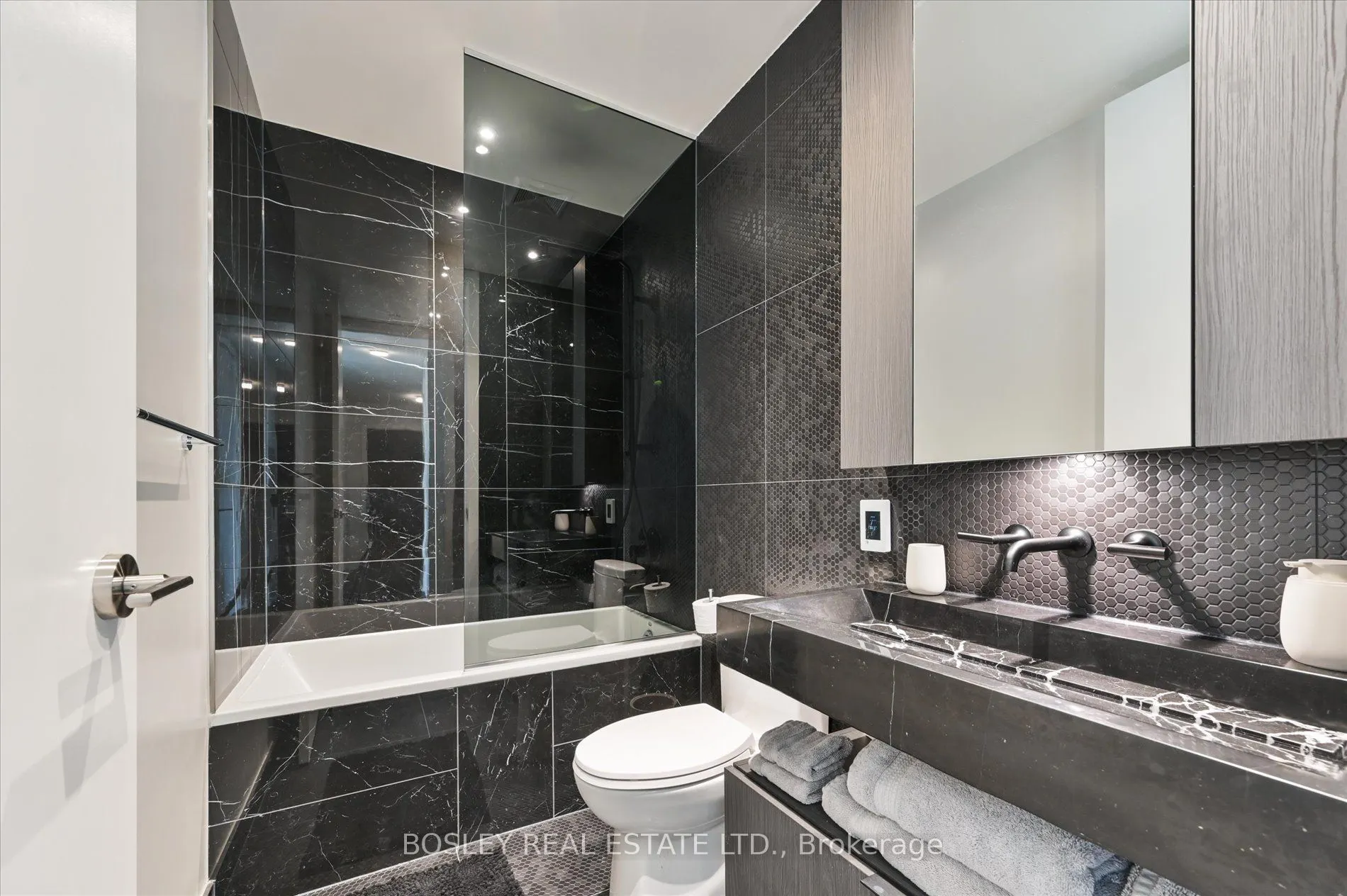 11 Yorkville Avenue, #4707