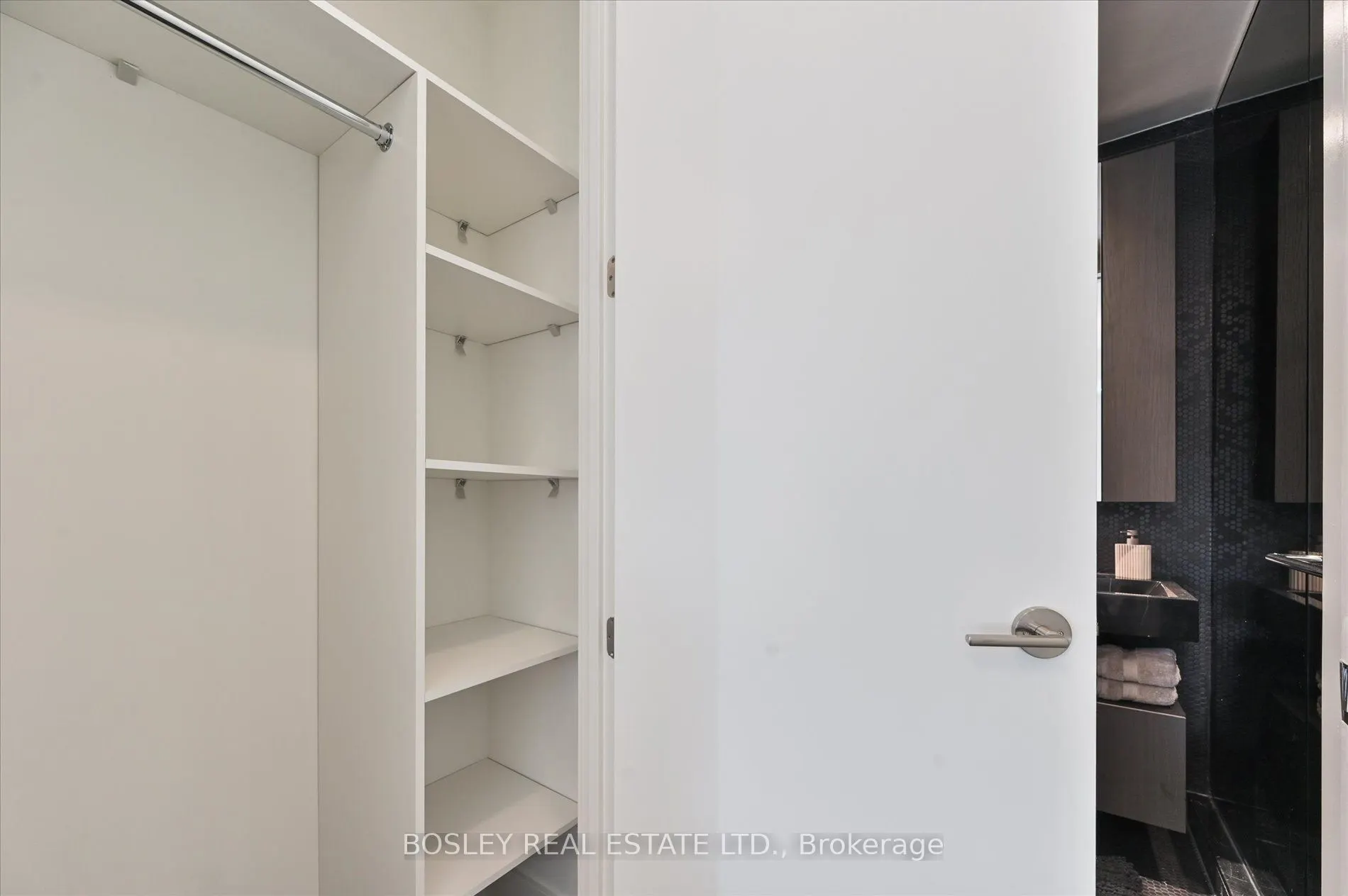 11 Yorkville Avenue, #4707