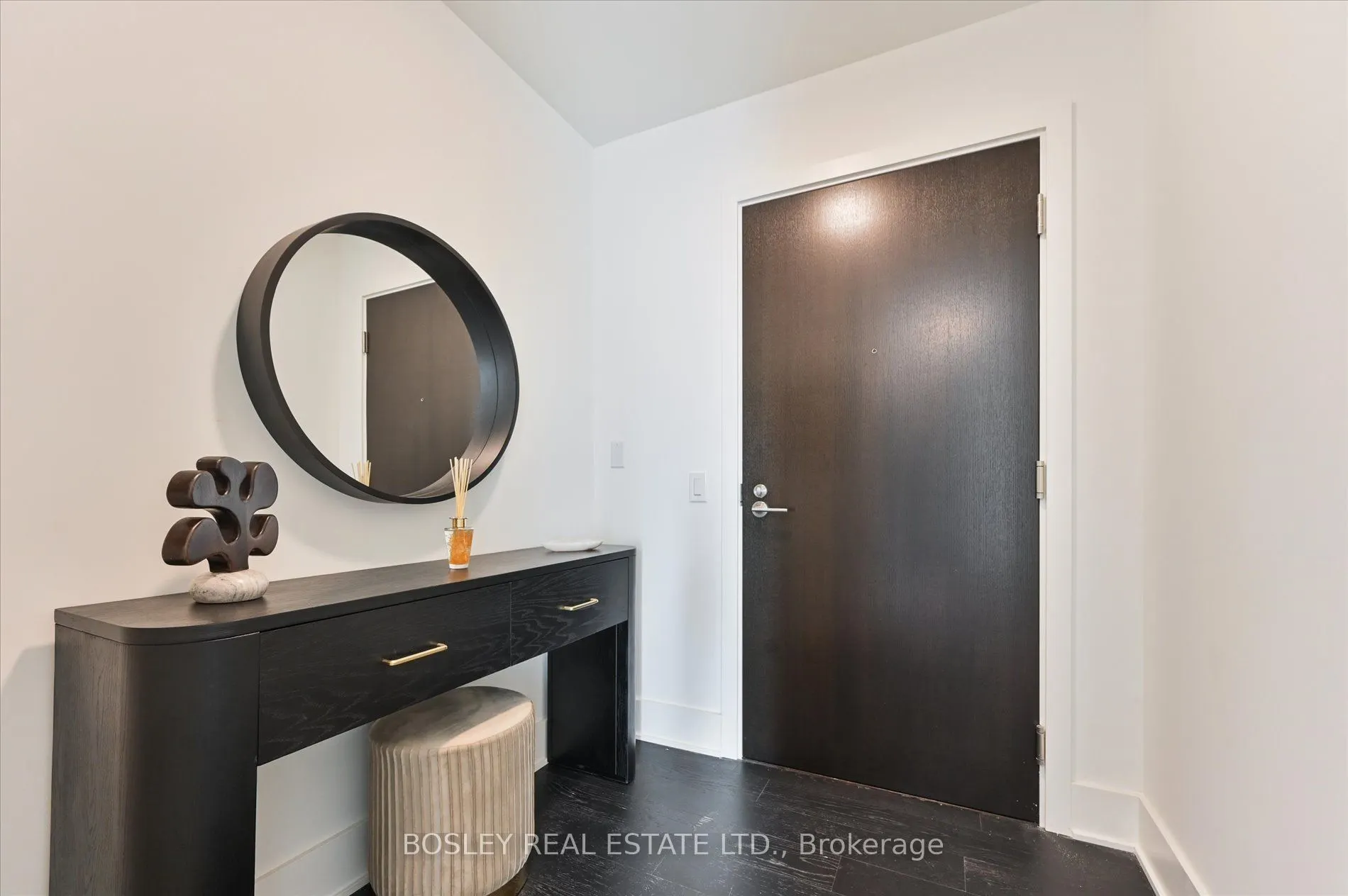 11 Yorkville Avenue, #4707