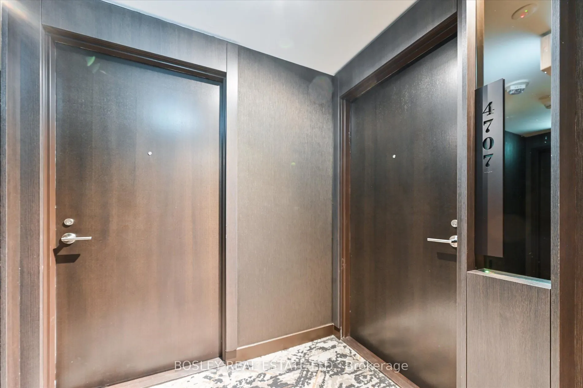 11 Yorkville Avenue, #4707
