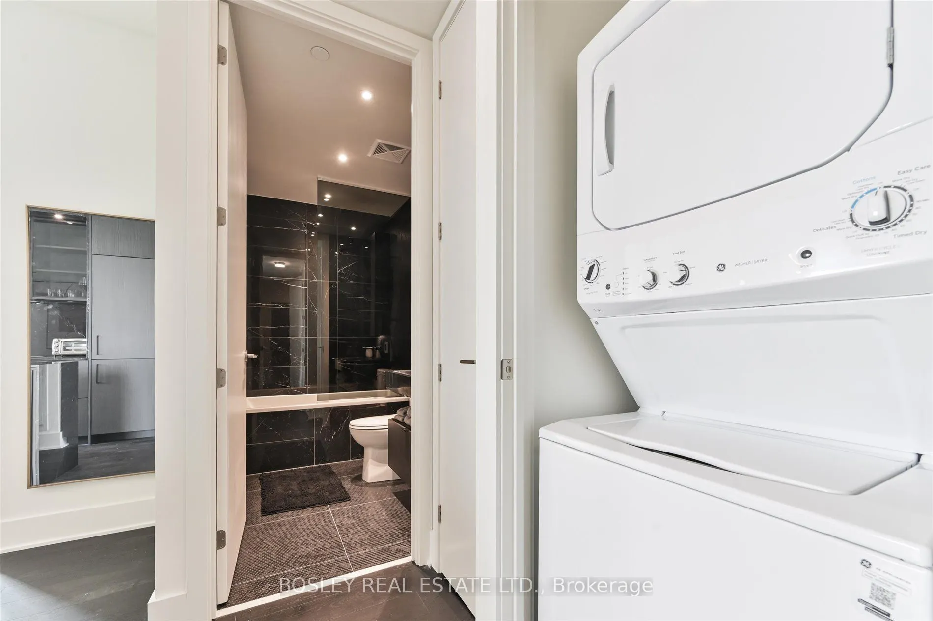 11 Yorkville Avenue, #4707