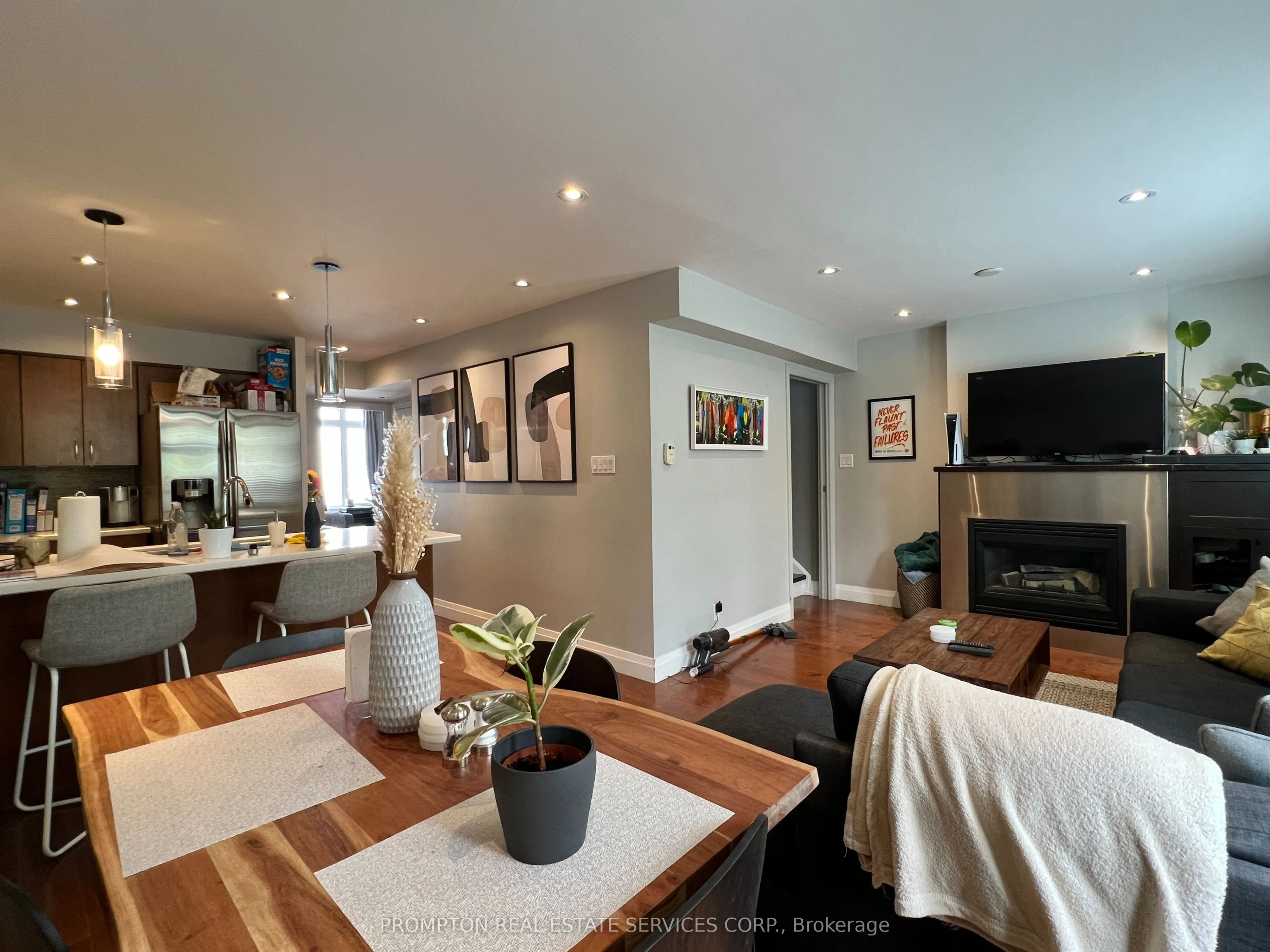 12 Sudbury Street, #2214