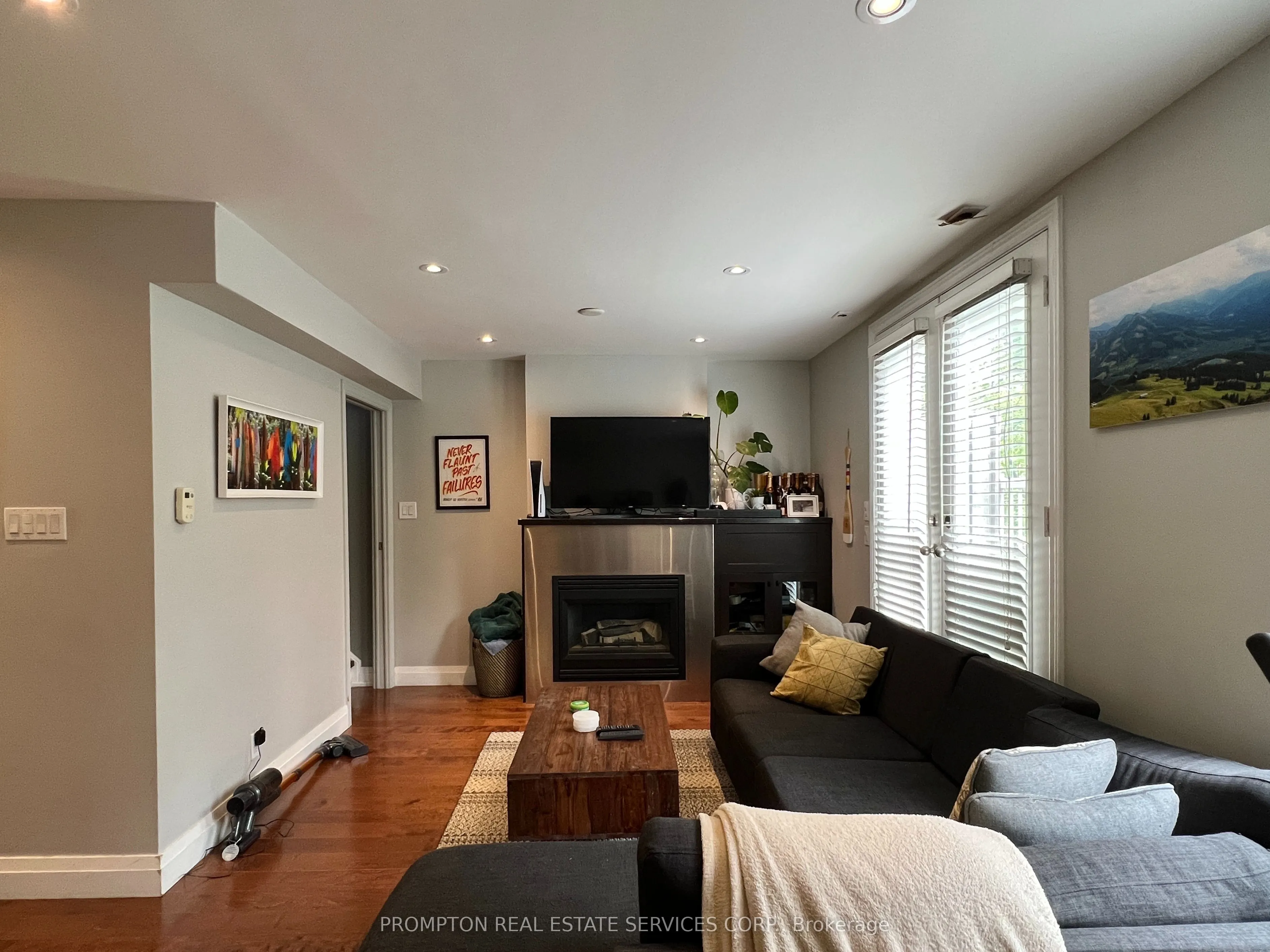 12 Sudbury Street, #2214