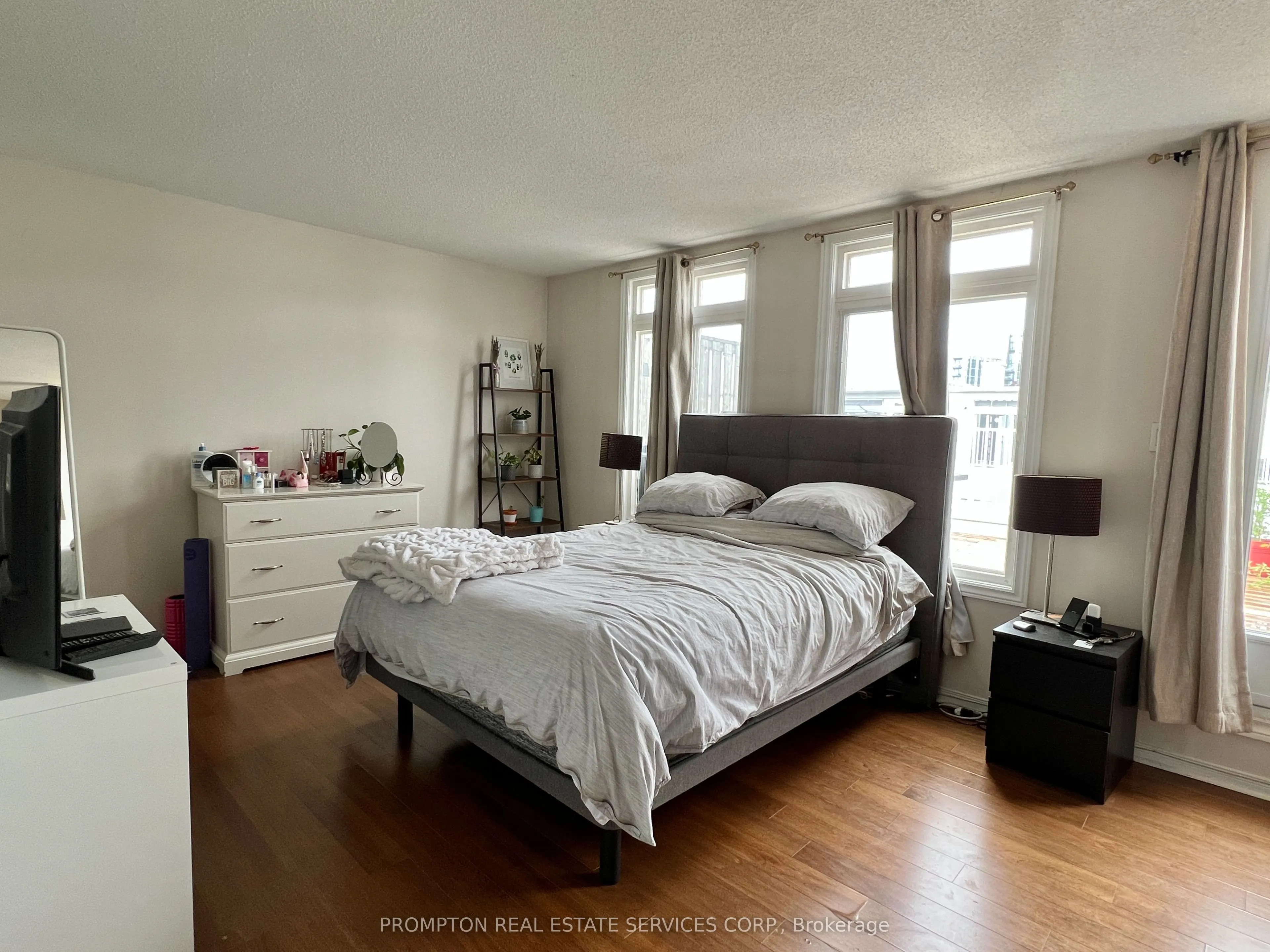 12 Sudbury Street, #2214