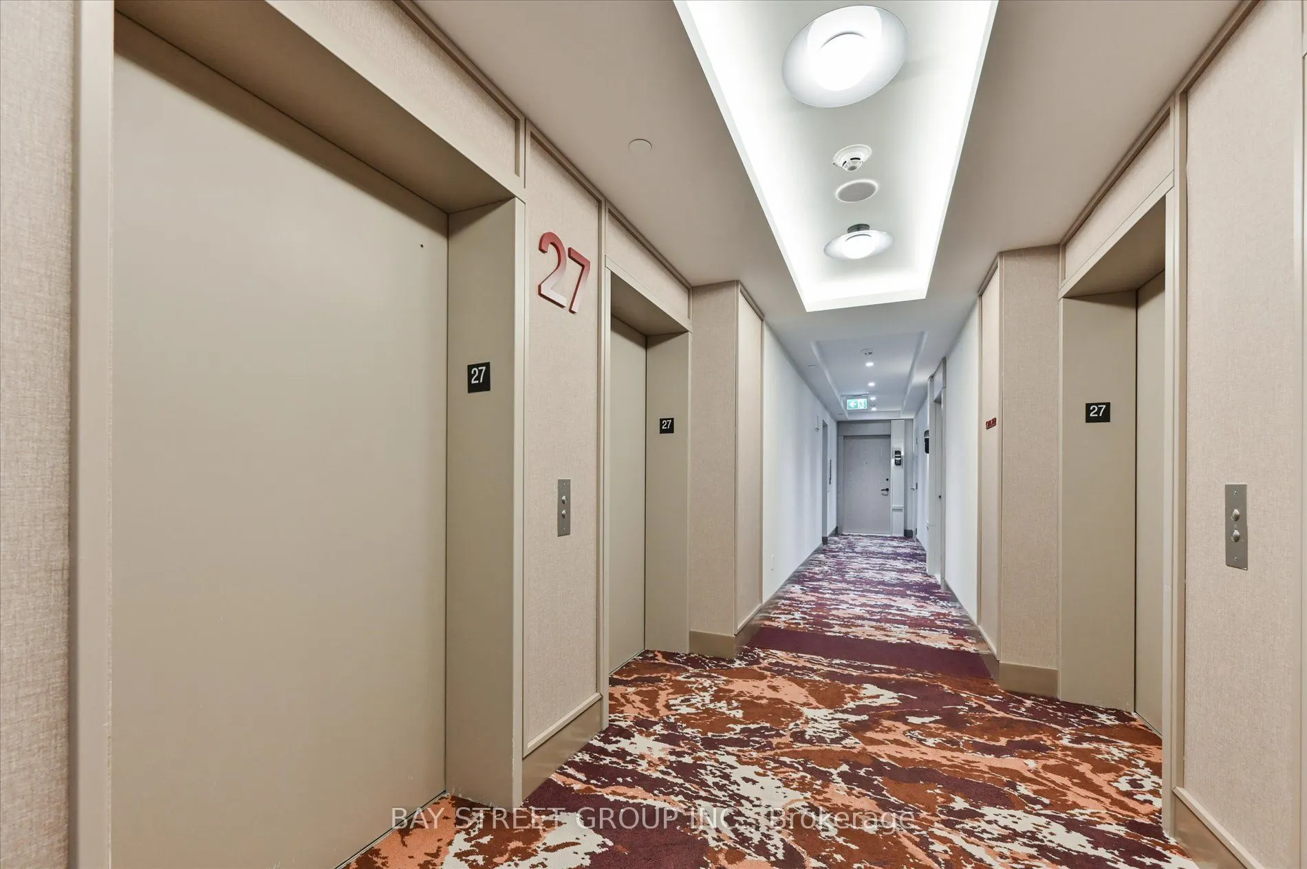 10 Inn On The Park Drive, #2704