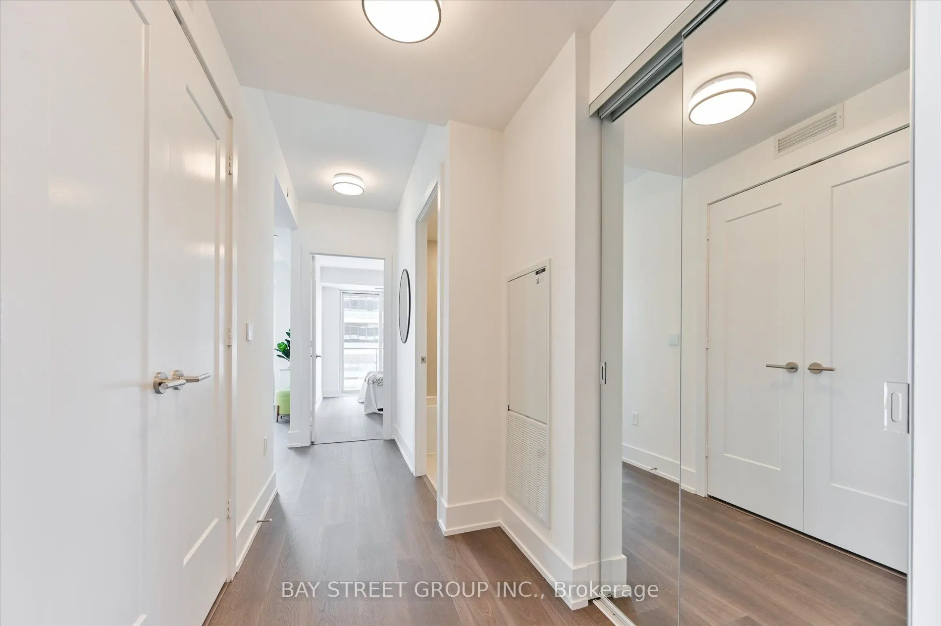 10 Inn On The Park Drive, #2704