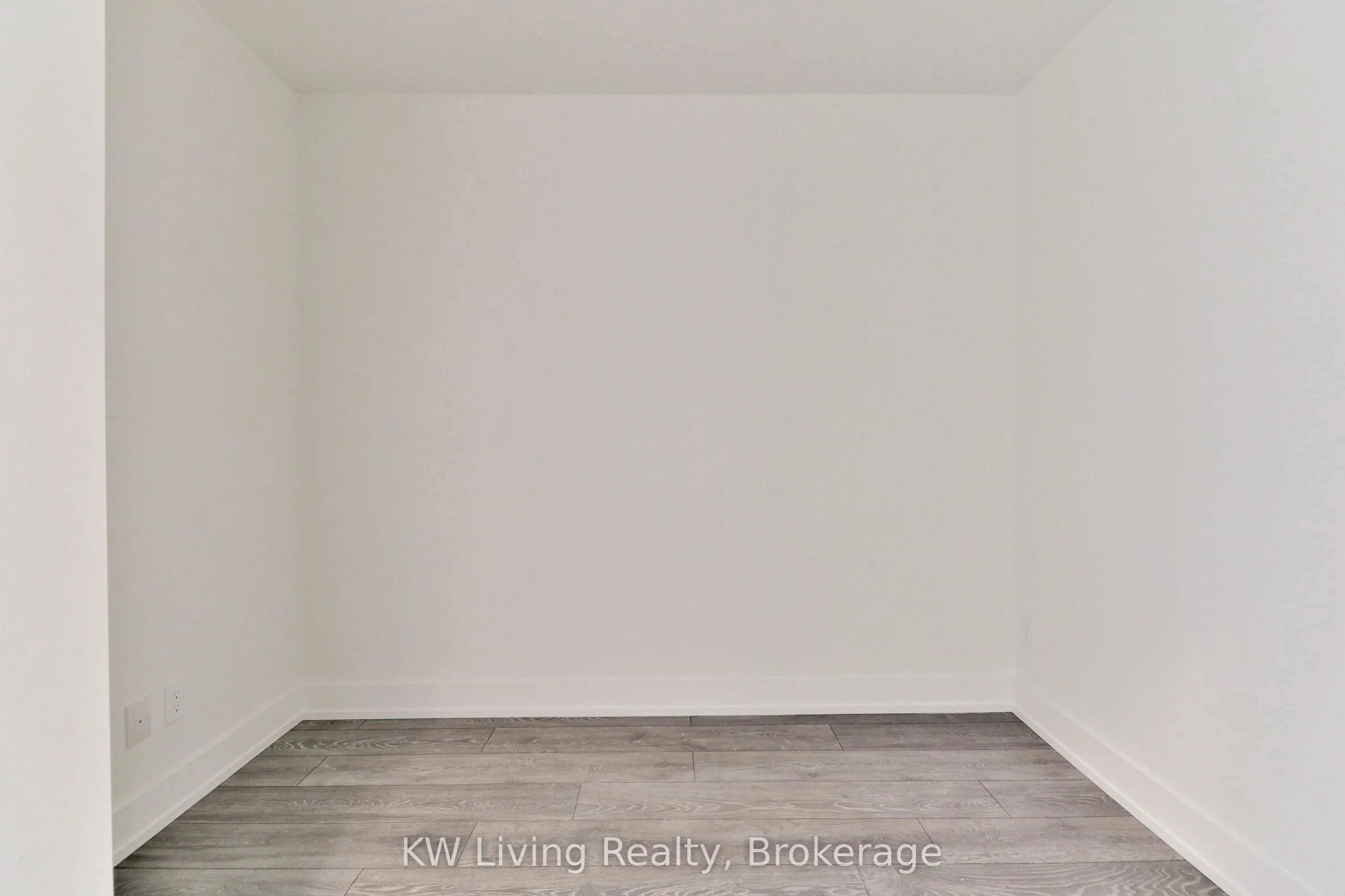 180 Fairview Mall Drive, #1210