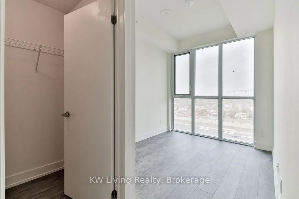 180 Fairview Mall Drive, #1210